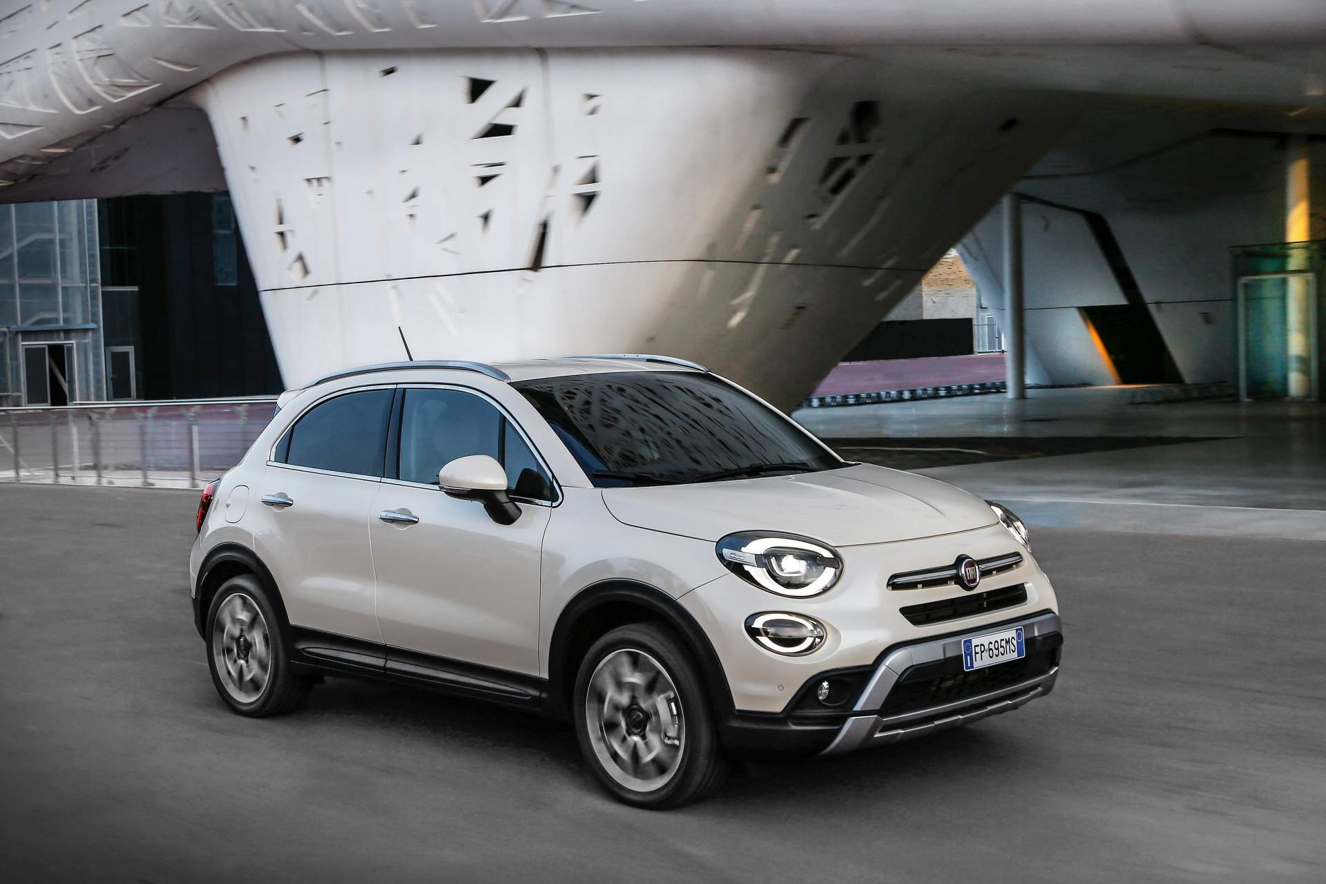 1.0 litrelik motor seçeneğine sahip 2019 Fiat 500X tanıtıldı