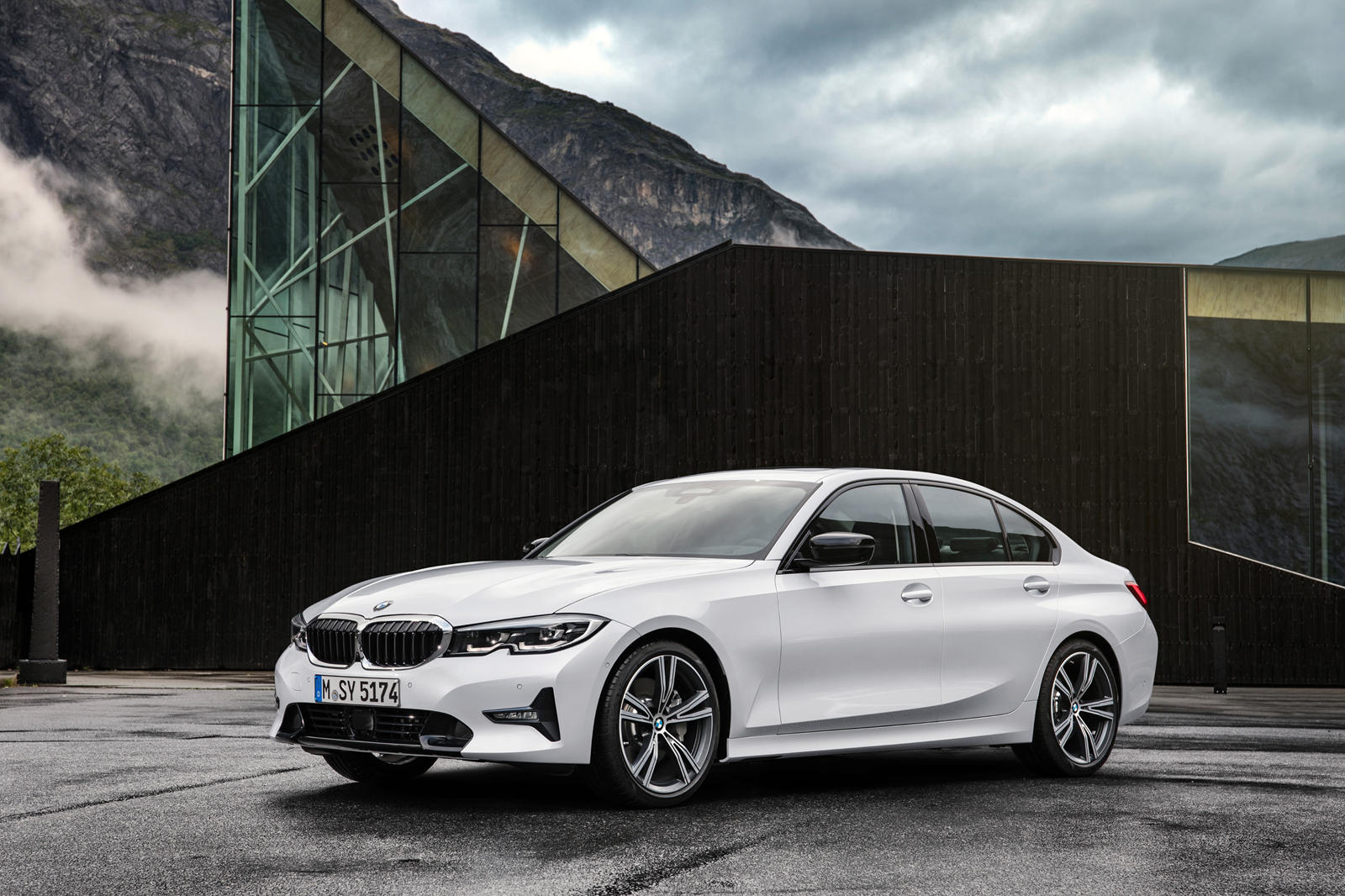2019 BMW 3 Serisi resmen tanıtıldı