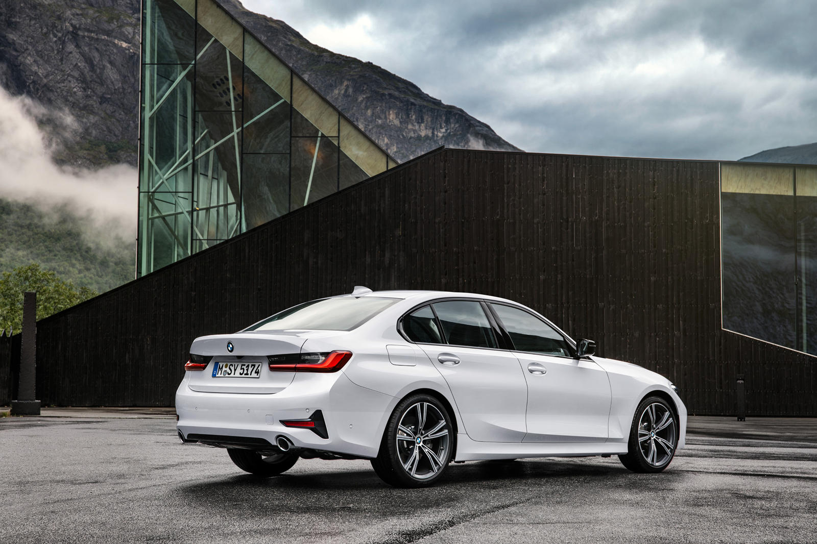 2019 BMW 3 Serisi resmen tanıtıldı