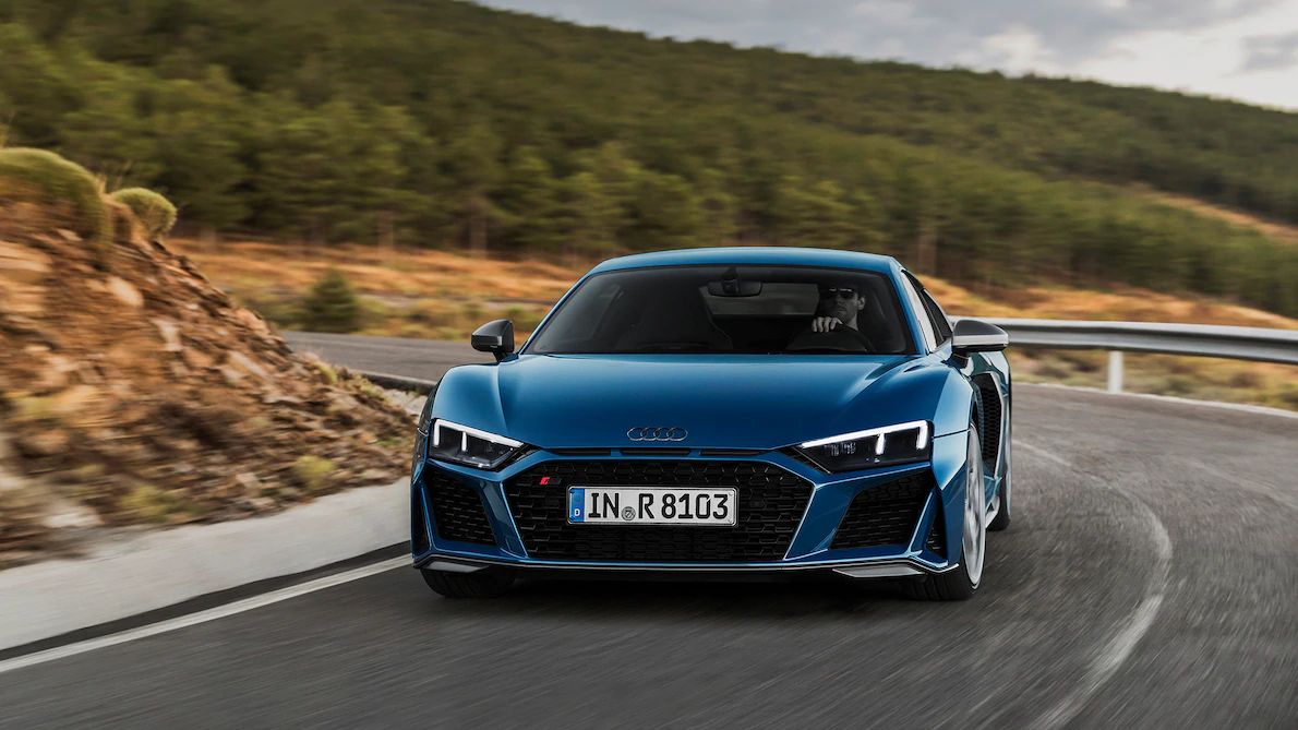 Makyajlanan 2019 Audi R8 resmen sahneye çıktı