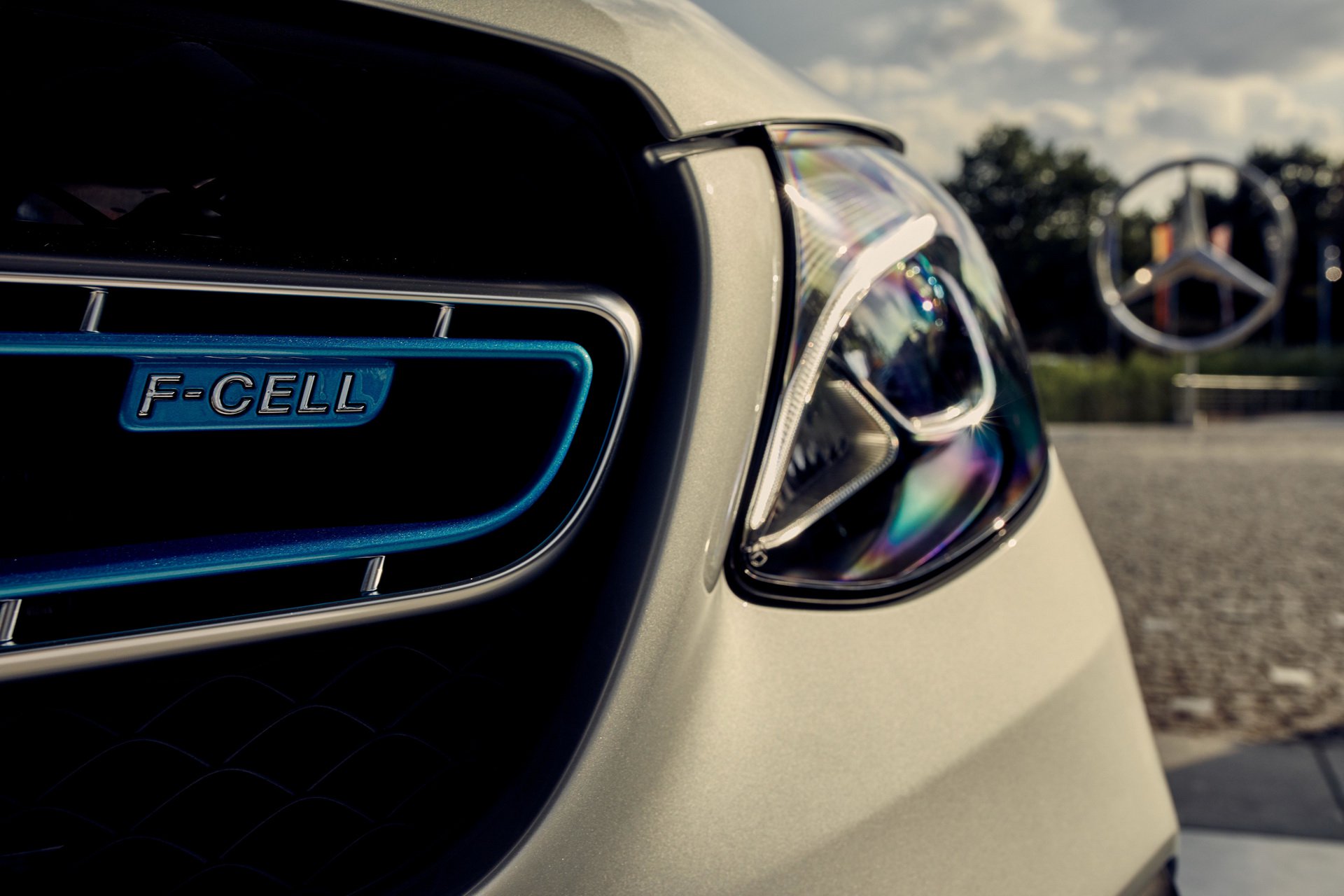 Mercedes'in hidrojen ve elektriği bir araya getiren otomobili: GLC F-Cell