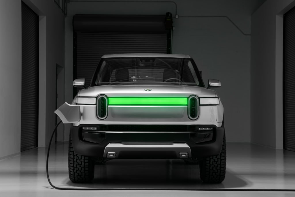 Maceraperestlerin aklını çelecek: Rivian elektrikli pickup ve etkileyici özellikleri