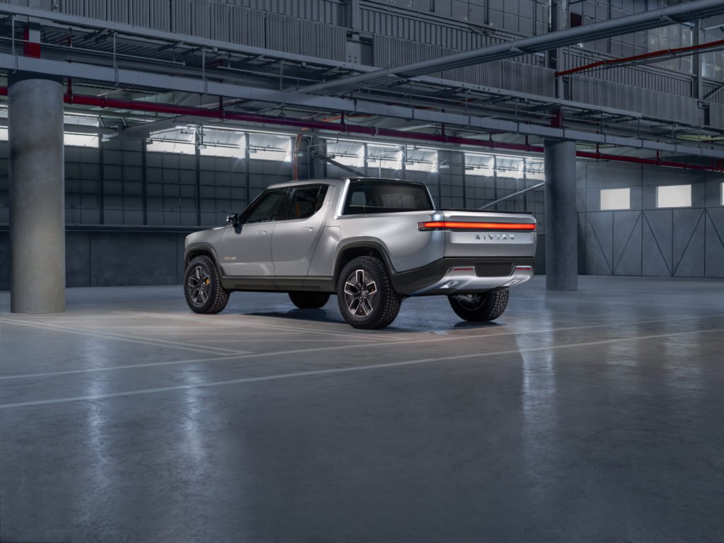 Maceraperestlerin aklını çelecek: Rivian elektrikli pickup ve etkileyici özellikleri