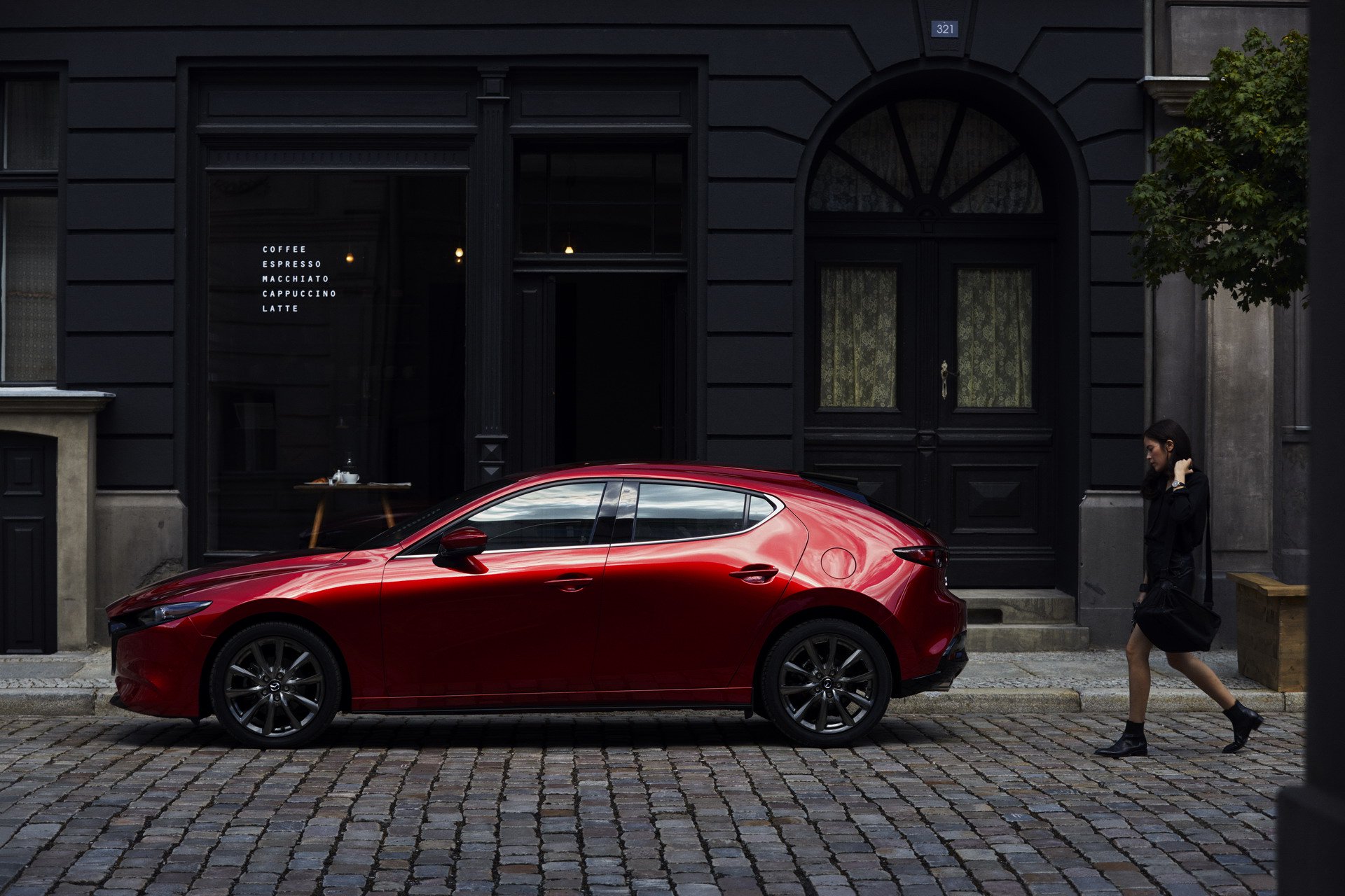 2019 Mazda 3 tanıtıldı: yenilenen donanımlar ve Skyactiv-X motor