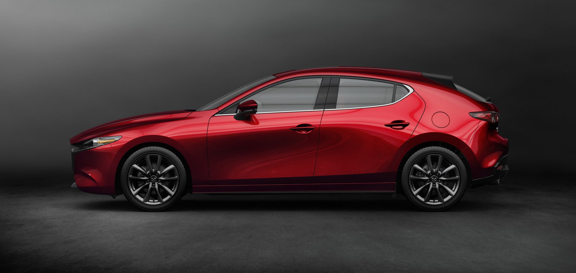 2019 Mazda 3 tanıtıldı: yenilenen donanımlar ve Skyactiv-X motor