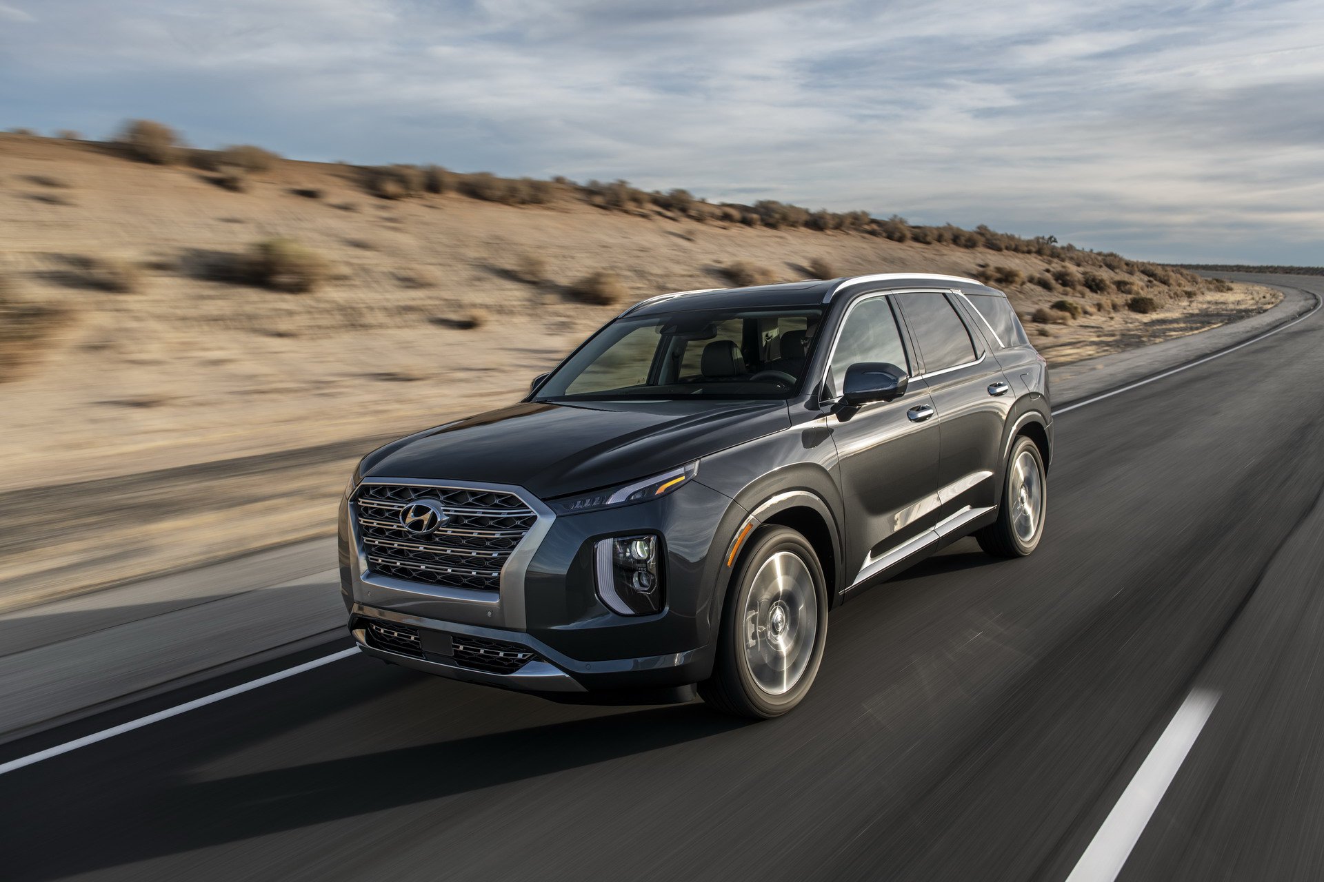 Hyundai'nin 7 kişilik SUV modeli Palisade tanıtıldı