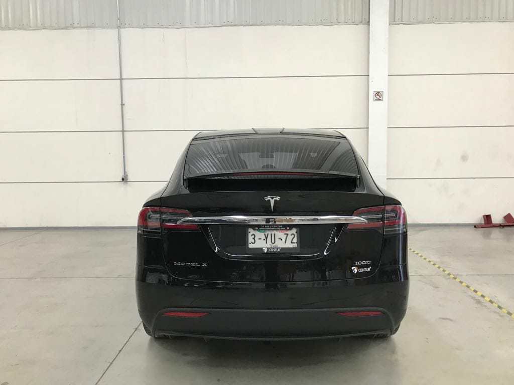 Karşınızda kurşun geçirmez Tesla Model X