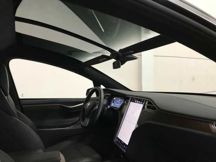 Karşınızda kurşun geçirmez Tesla Model X