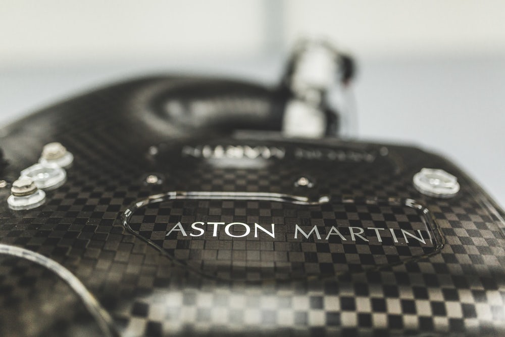 Aston Martin Valkyrie: 11,100 rpm, 1,000 hp, 740 Nm