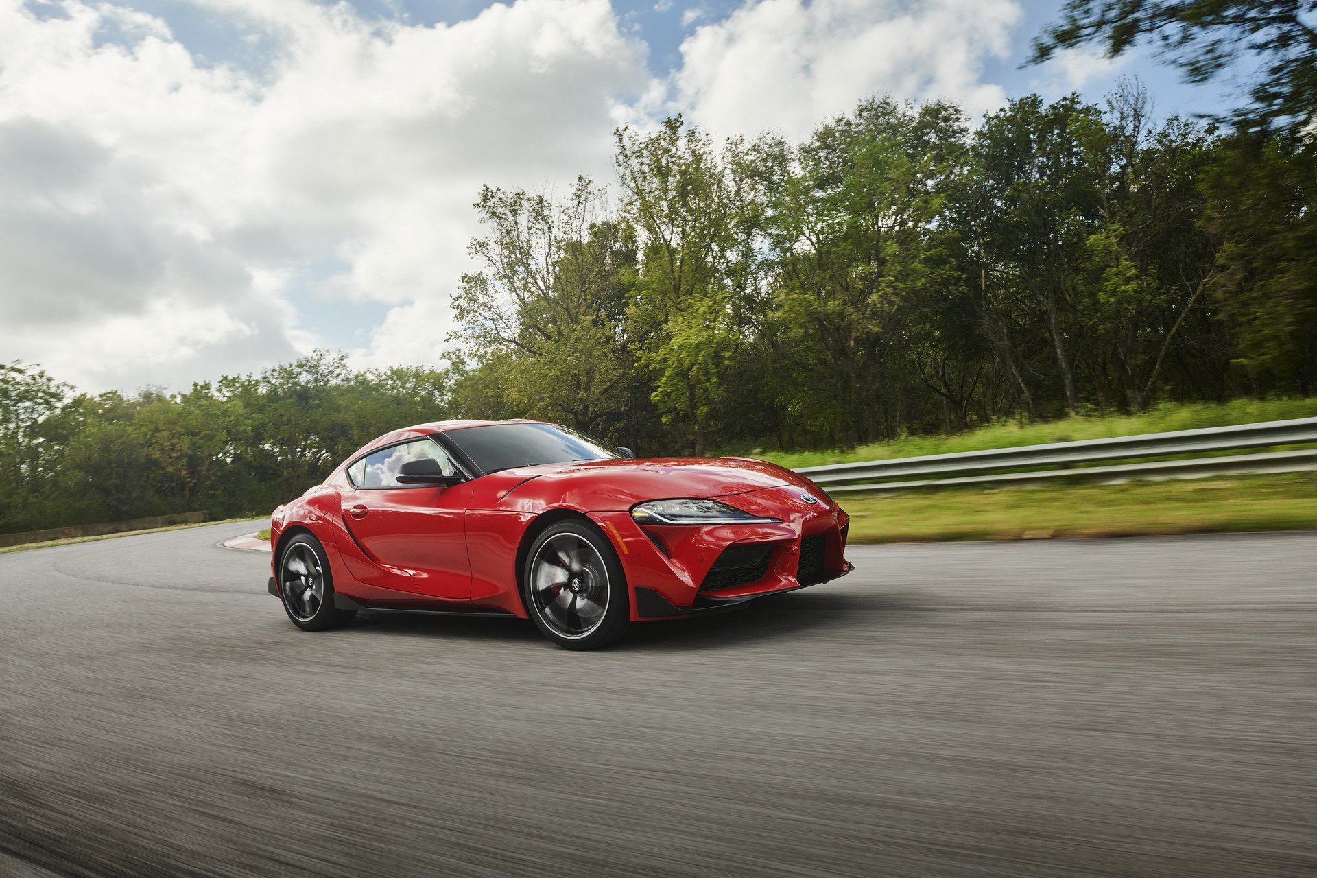 2019 Toyota Supra tanıtıldı: İşte özellikleri ve fiyatı