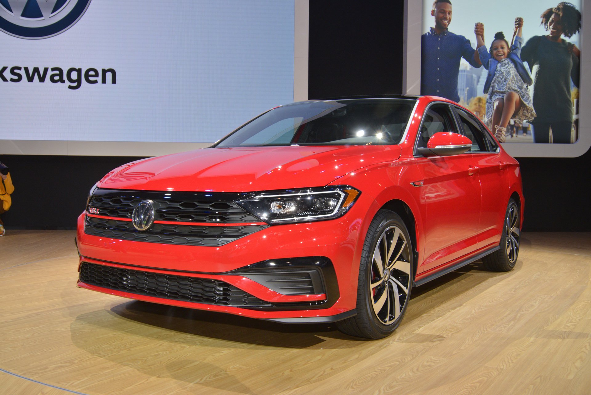 2019 Volkswagen Jetta GLI ABD'deki fuarda tanıtıldı