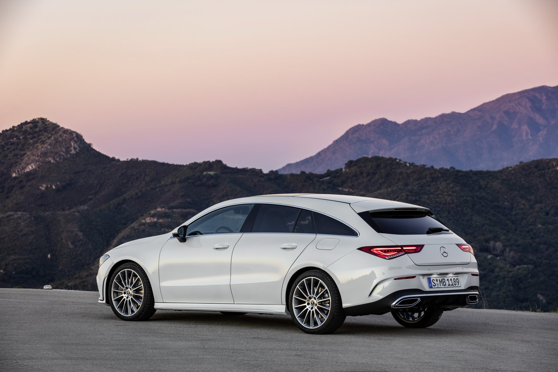 Yeni Mercedes CLA Shooting Brake Cenevre'de görücüye çıktı