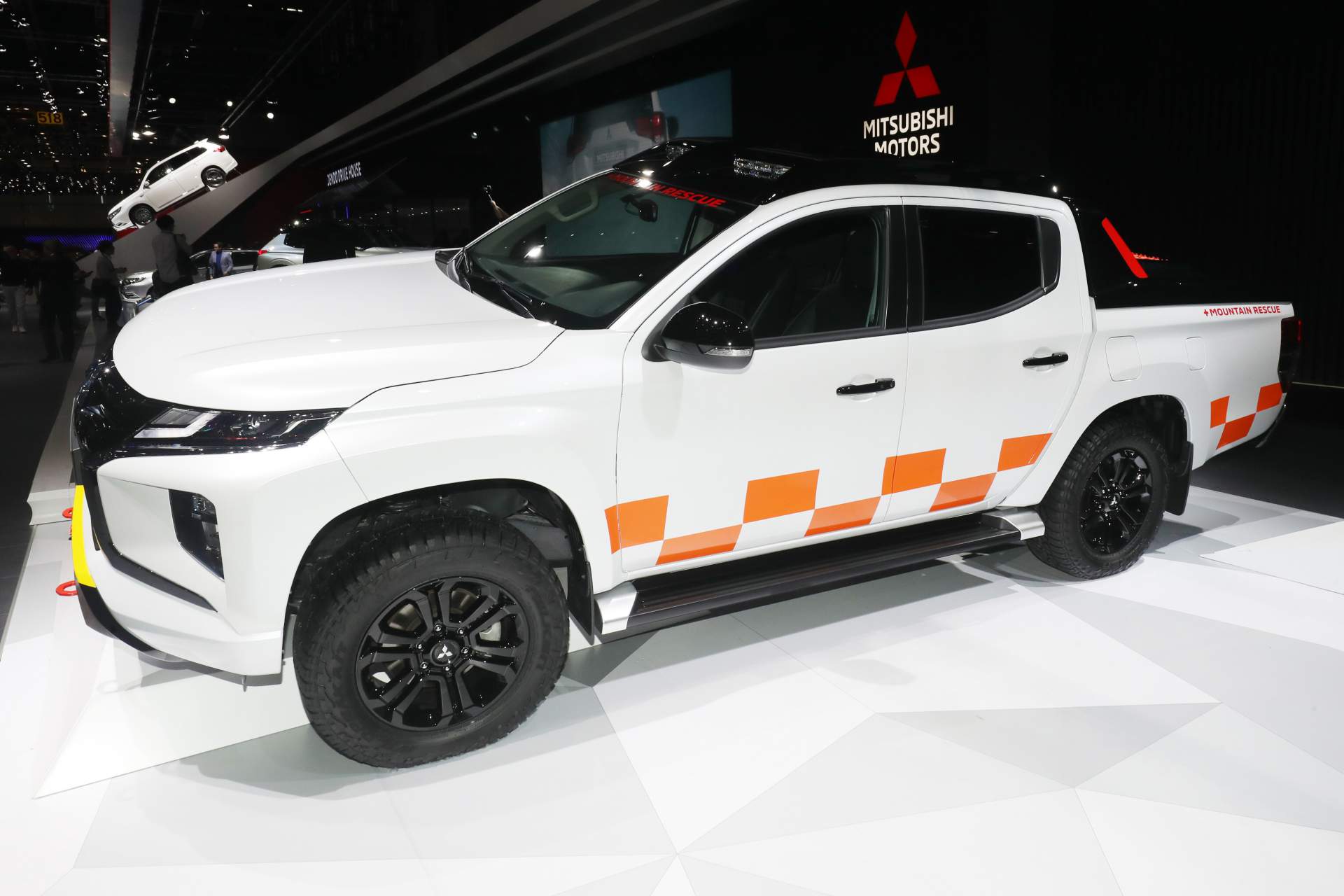 Makyajlı 2019 Mitsubishi L200'ün Avrupa lansmanı Cenevre'de yapıldı