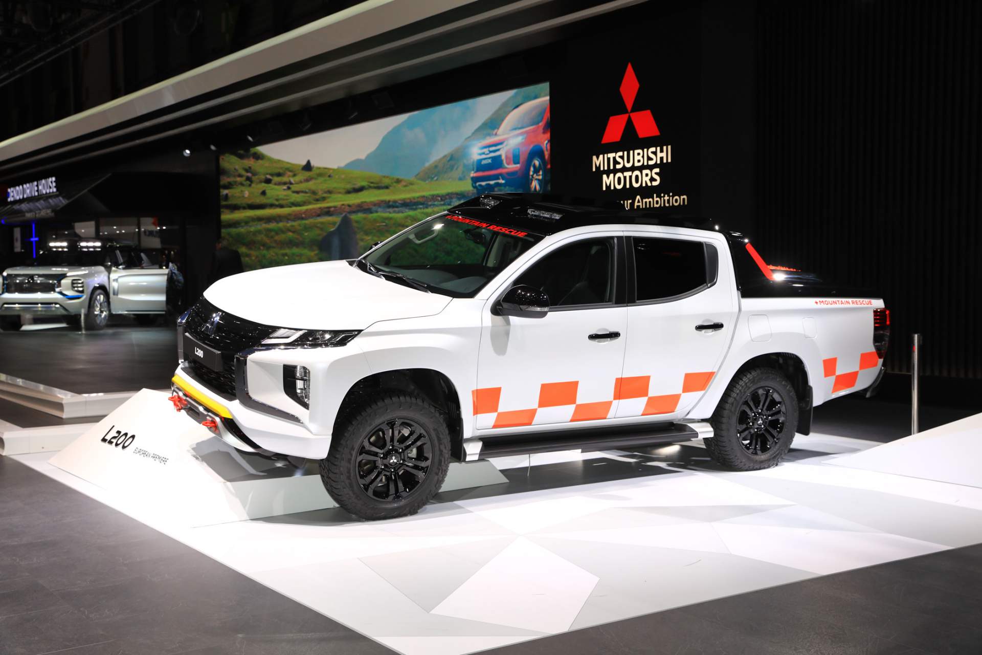 Makyajlı 2019 Mitsubishi L200'ün Avrupa lansmanı Cenevre'de yapıldı