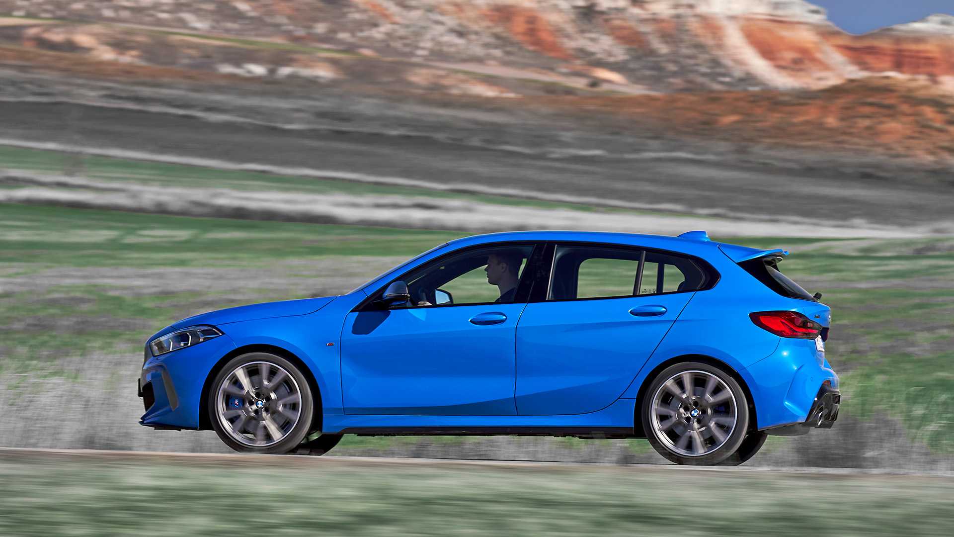 2019 BMW 1 Serisi tanıtıldı: Önden çekişe merhaba