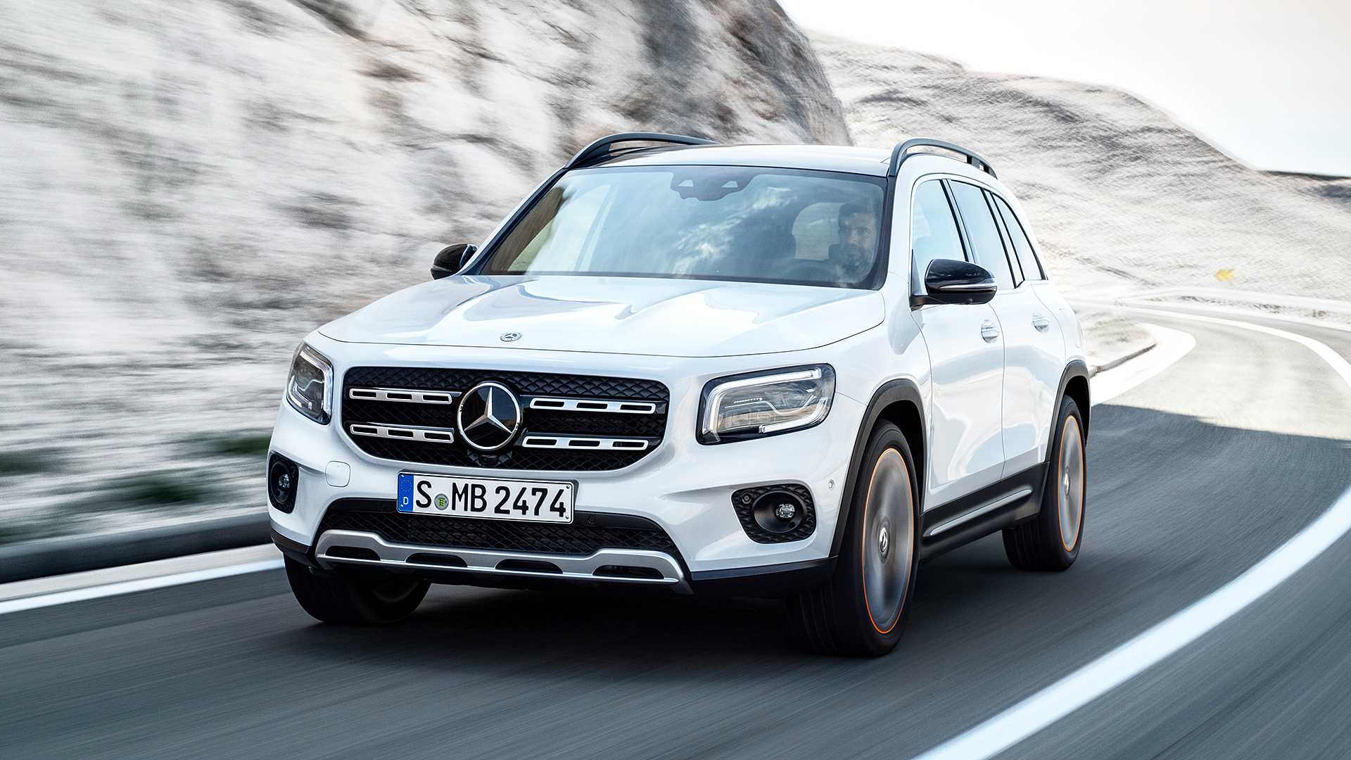 Yeni Mercedes-Benz GLB tanıtıldı: Kompakt gövdede 7 koltuk seçeneği