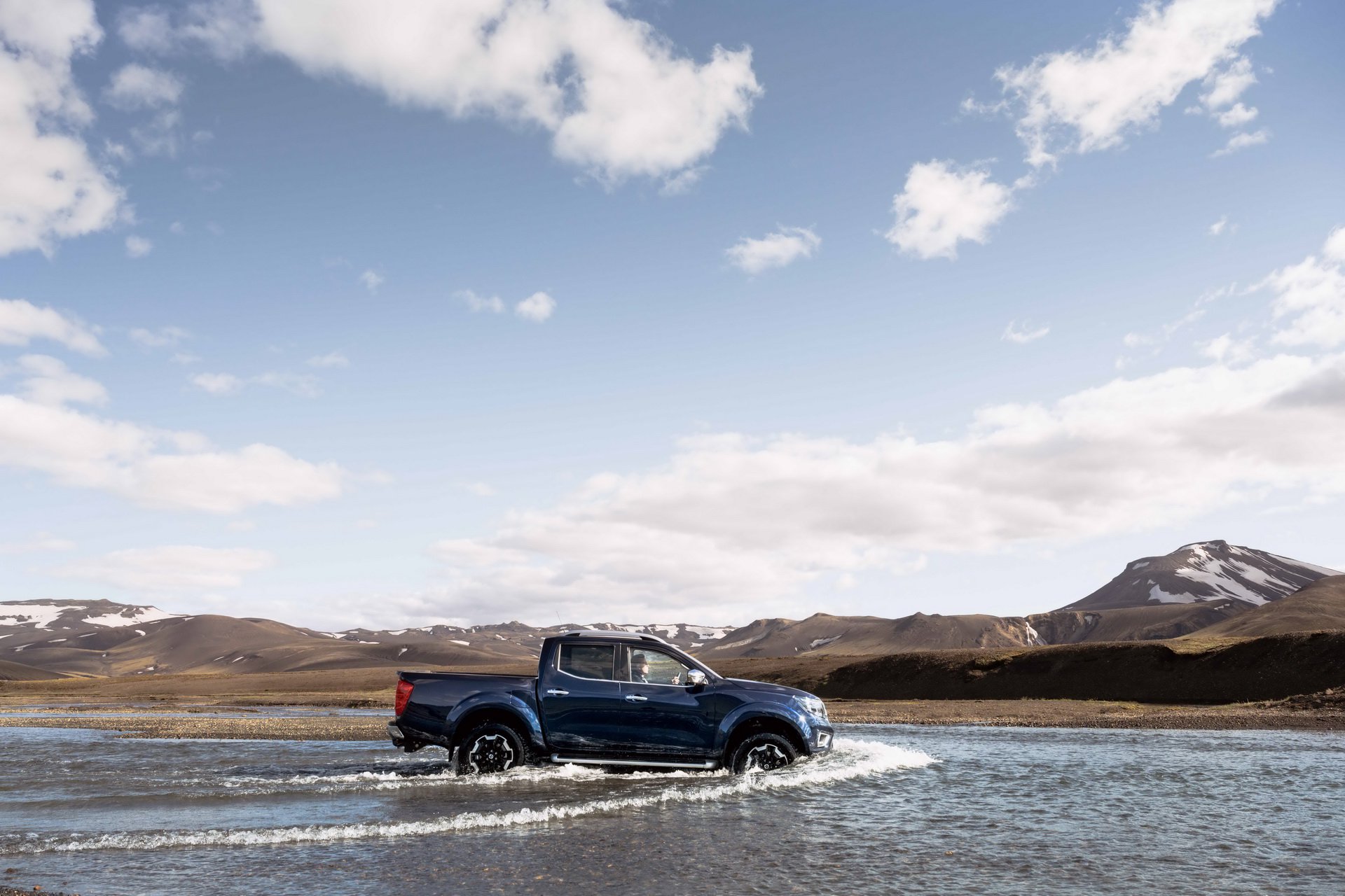 2019 Nissan Navara'nın detayları belli oldu: Daha konforlu ve daha verimli