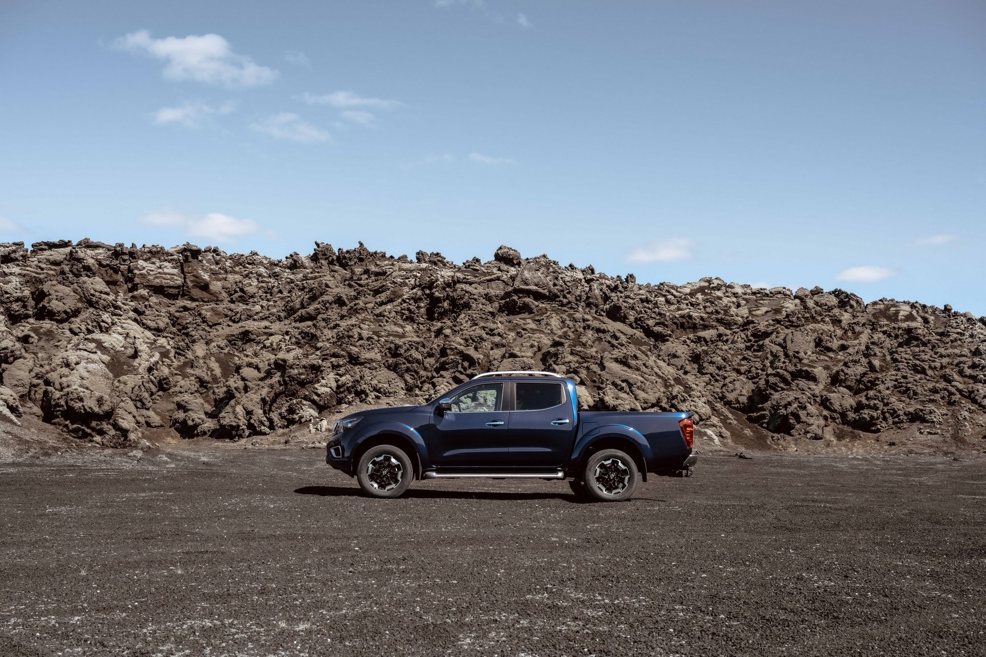 2019 Nissan Navara'nın detayları belli oldu: Daha konforlu ve daha verimli