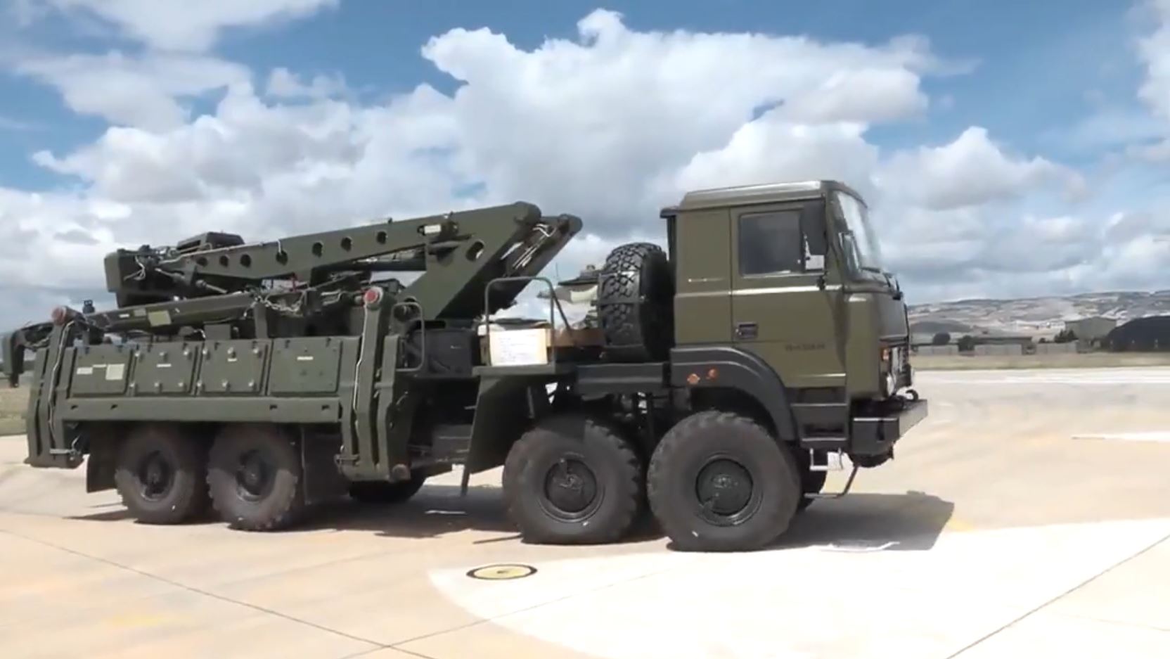 Meraklı bekleyiş sona erdi: S-400 parçaları Türkiye'de!