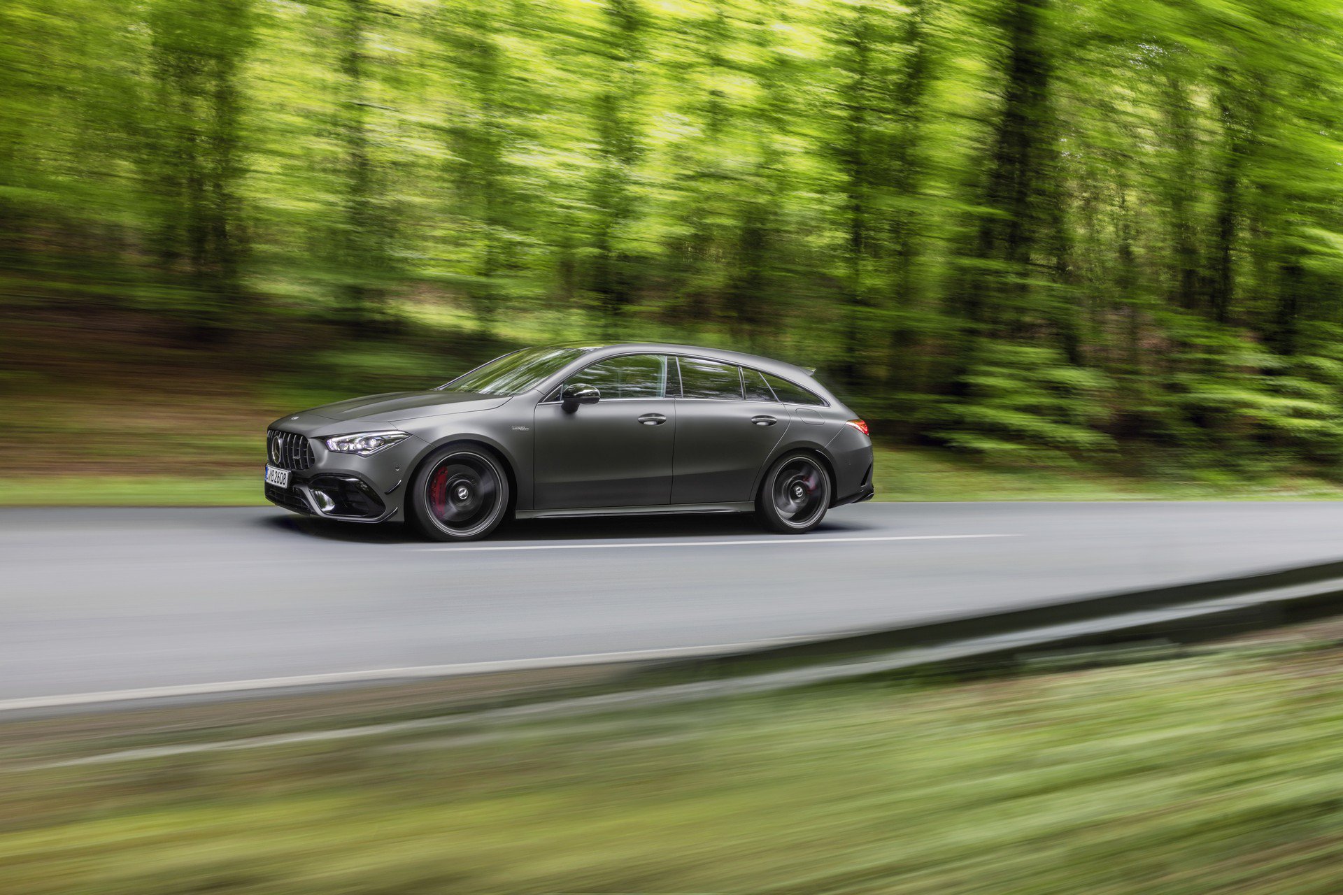 2019 Mercedes-AMG CLA 45 Shooting Brake tanıtıldı