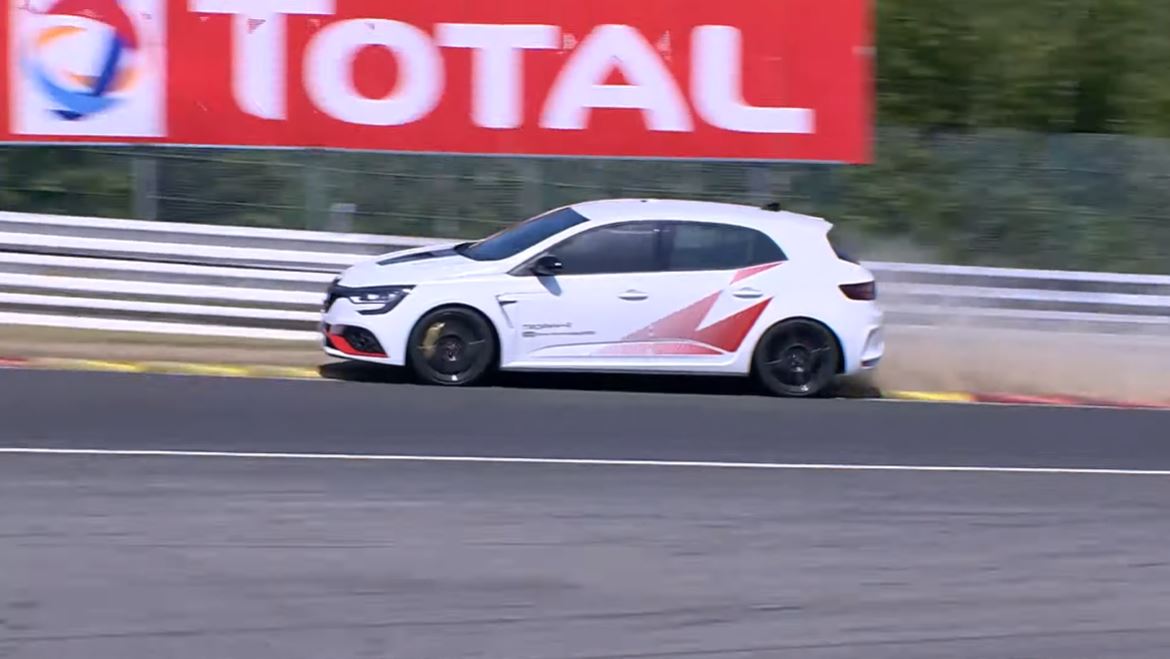 Megane RS Trophy-R, Honda Civic Type R'ın Belçika'daki rekorunu da kırdı