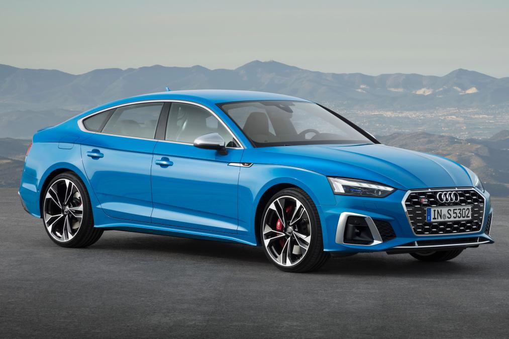 2020 Audi A5 ailesi yeni yüzü ve teknolojileriyle tanıtıldı