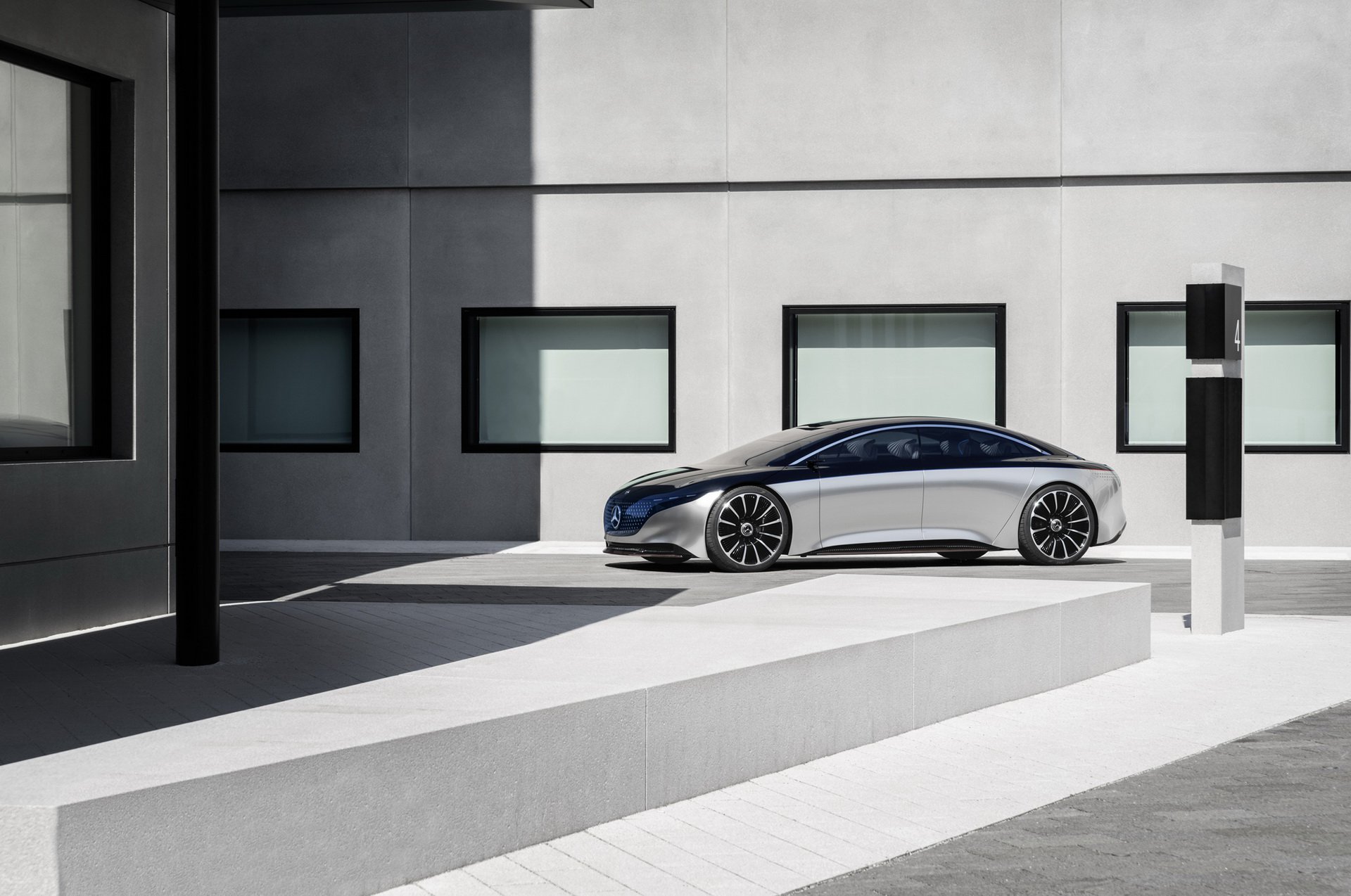 Mercedes-Benz Vision EQS konsepti tanıtıldı: Geleceğin elektrikli lüks sedanı