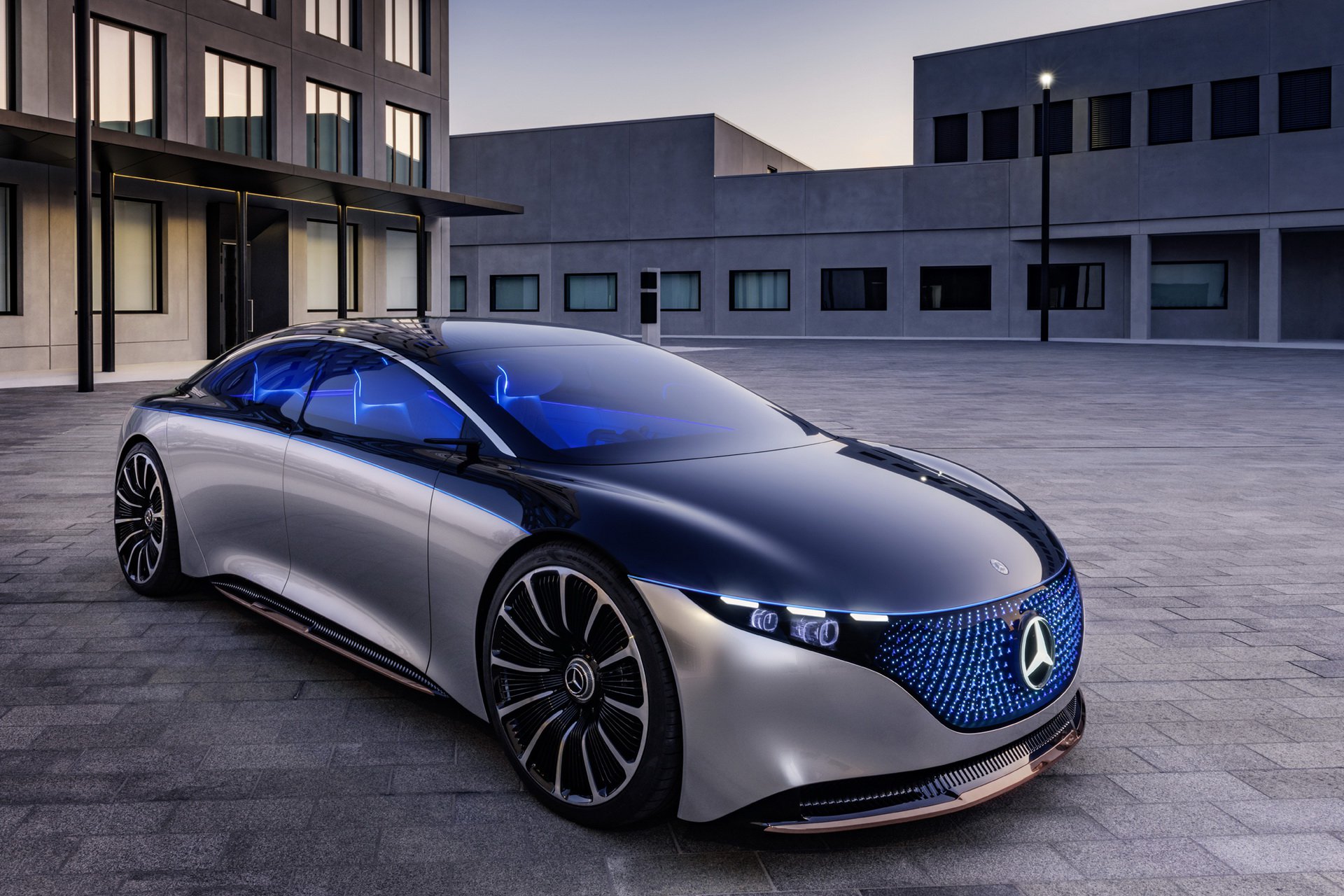 Mercedes-Benz Vision EQS konsepti tanıtıldı: Geleceğin elektrikli lüks sedanı