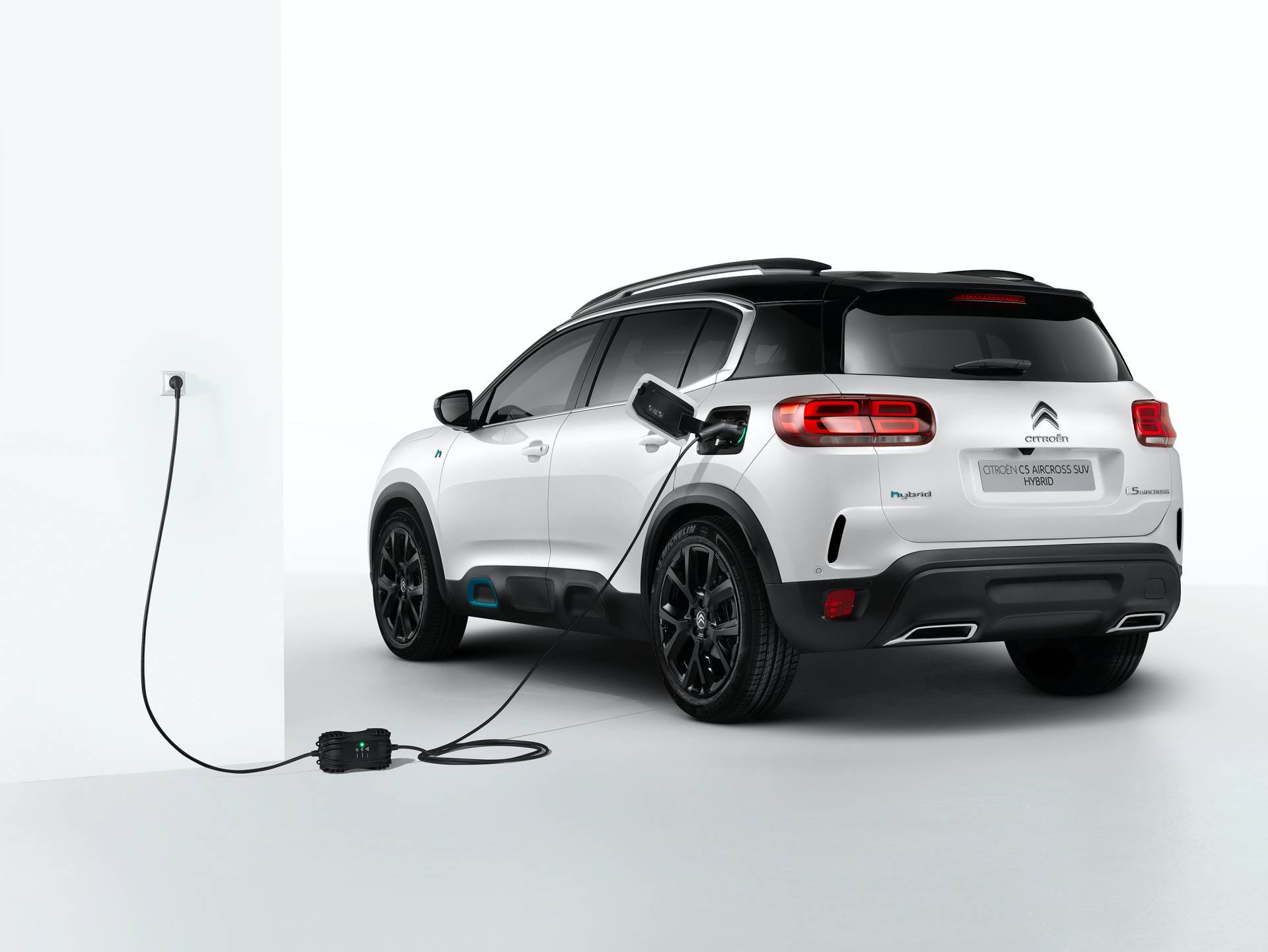 Citroen'den elektriğe ilk adım: Yeni C5 Aircross Hybrid