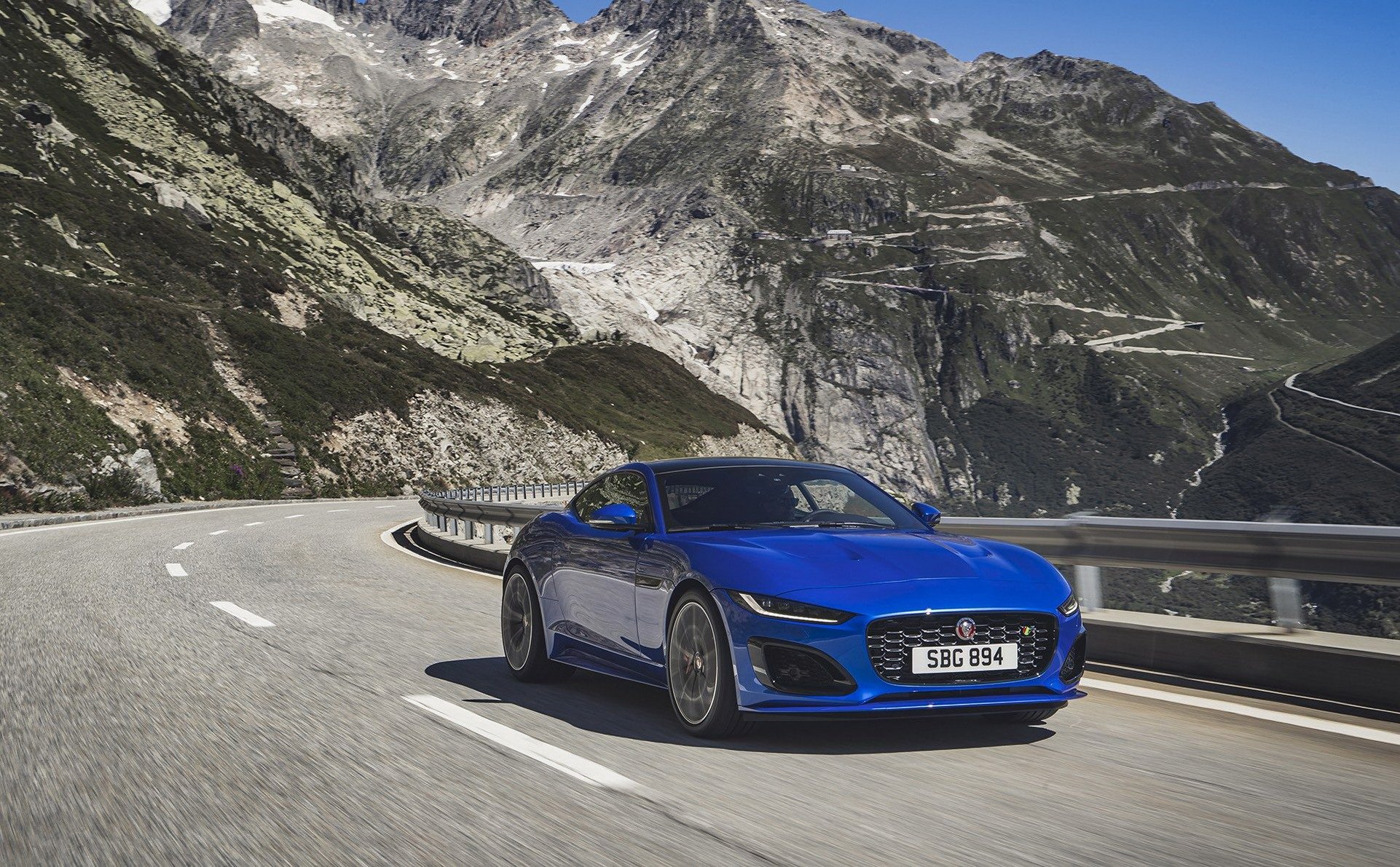 2020 Jaguar F-Type, daha agresif tasarımı ve yeni teknolojileriyle tanıtıldı