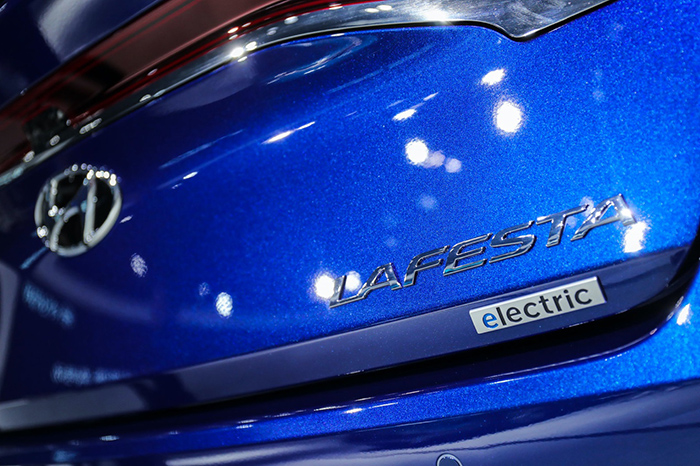 Hyundai, 490 km menzile sahip elektrikli modeli Lafesta EV'yi tanıttı