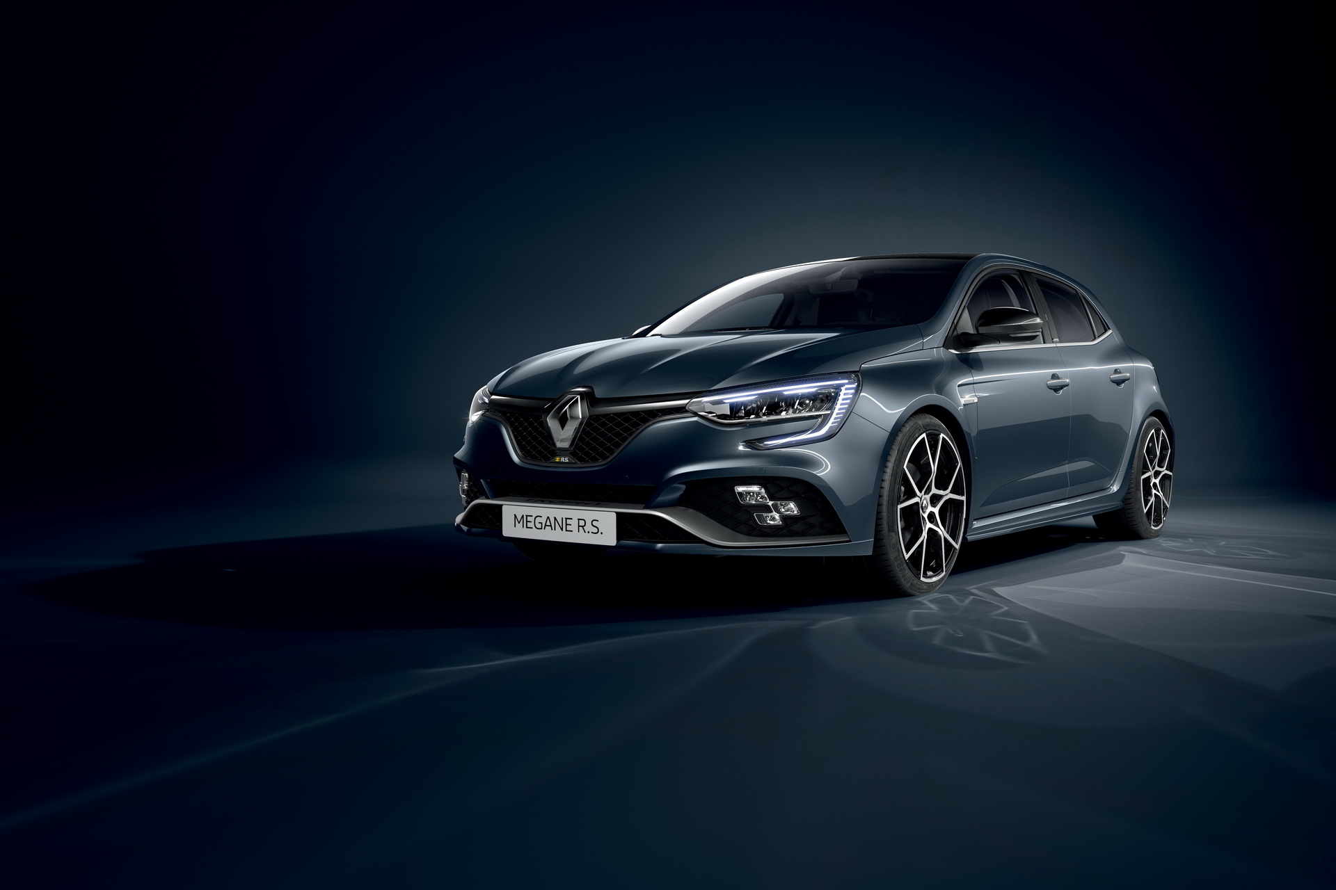 2020 Renault Megane tanıtıldı: Hibrit versiyon ve daha fazlası