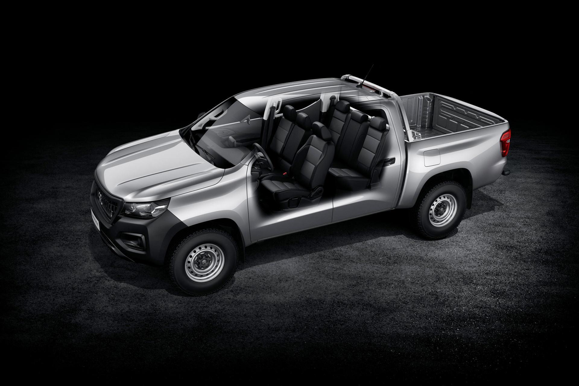 Peugeot yeni pickup modelini tanıttı: Landtrek