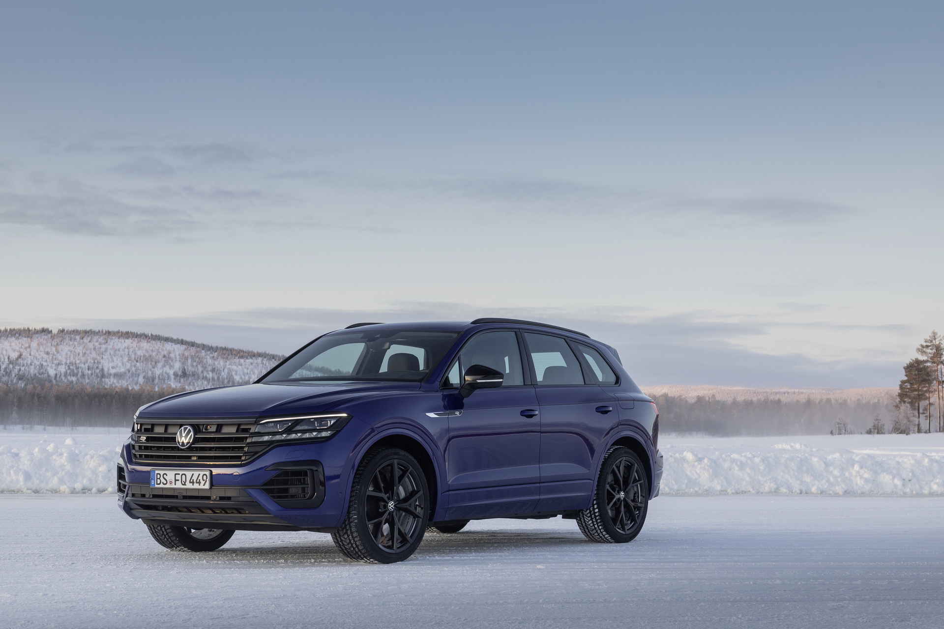 Volkswagen'den 462 beygirlik hibrit SUV: Yeni Touareg R