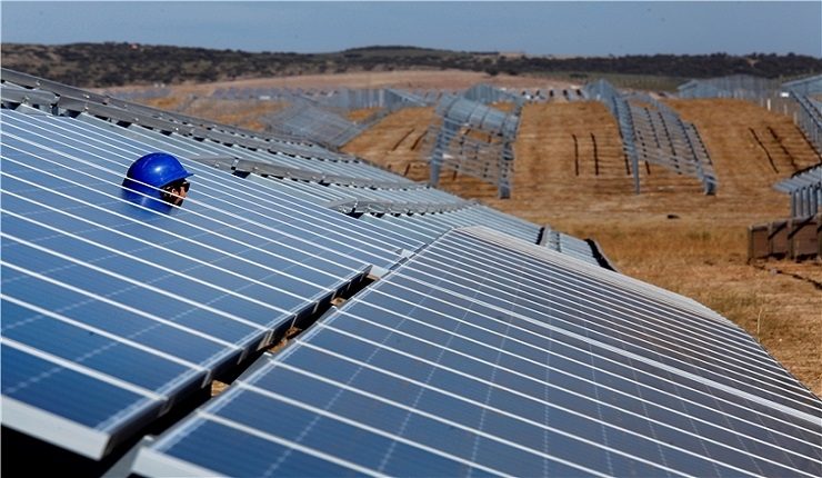 Avrupa’nın şimdilik en büyük güneş tarlası, NASA uyduları tarafından görüntülendi