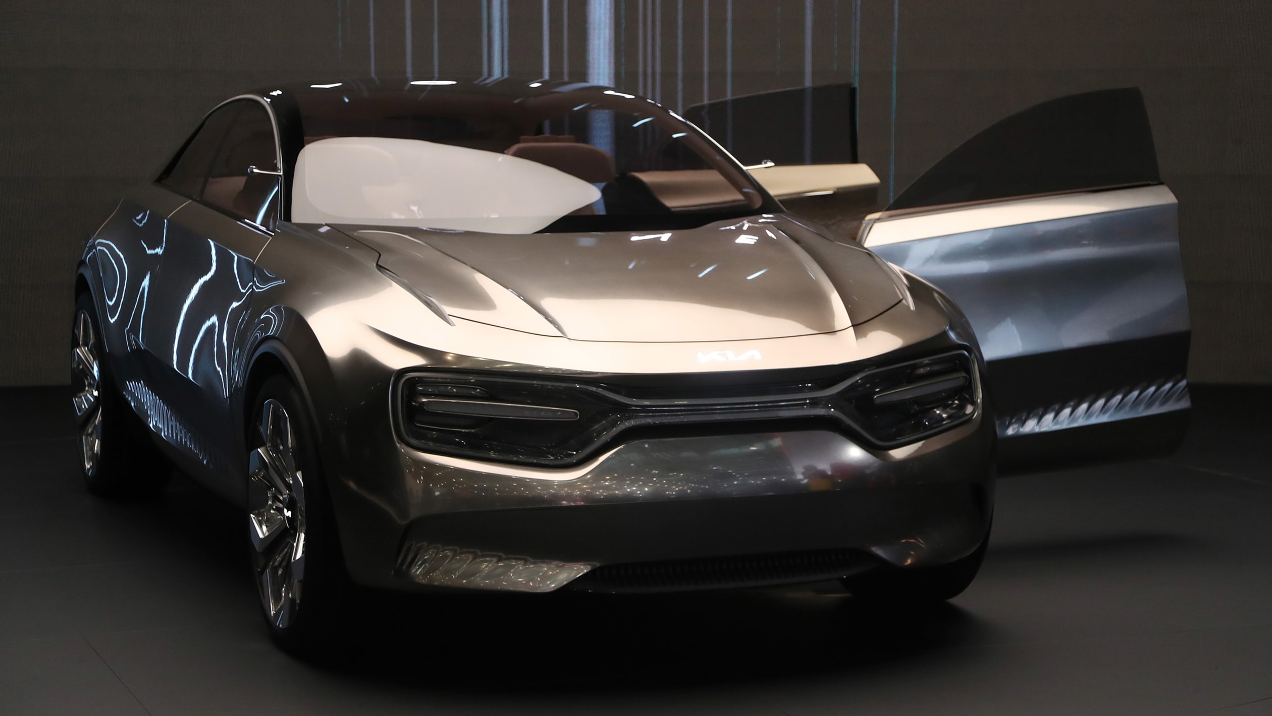 Kia'nın 2021'de tanıtacağı elektrikli crossover'dan yeni detaylar geldi