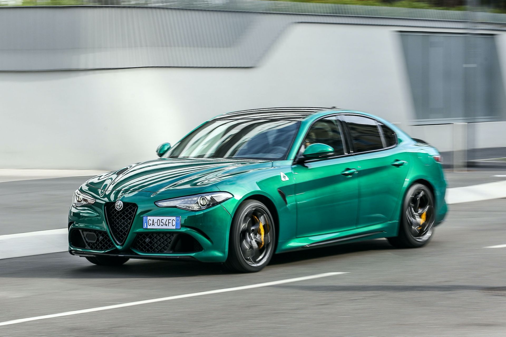 Makyajlı Alfa Romeo Giulia ve Stelvio Quadrifoglio ikilisi yeni teknolojileriyle tanıtıldı