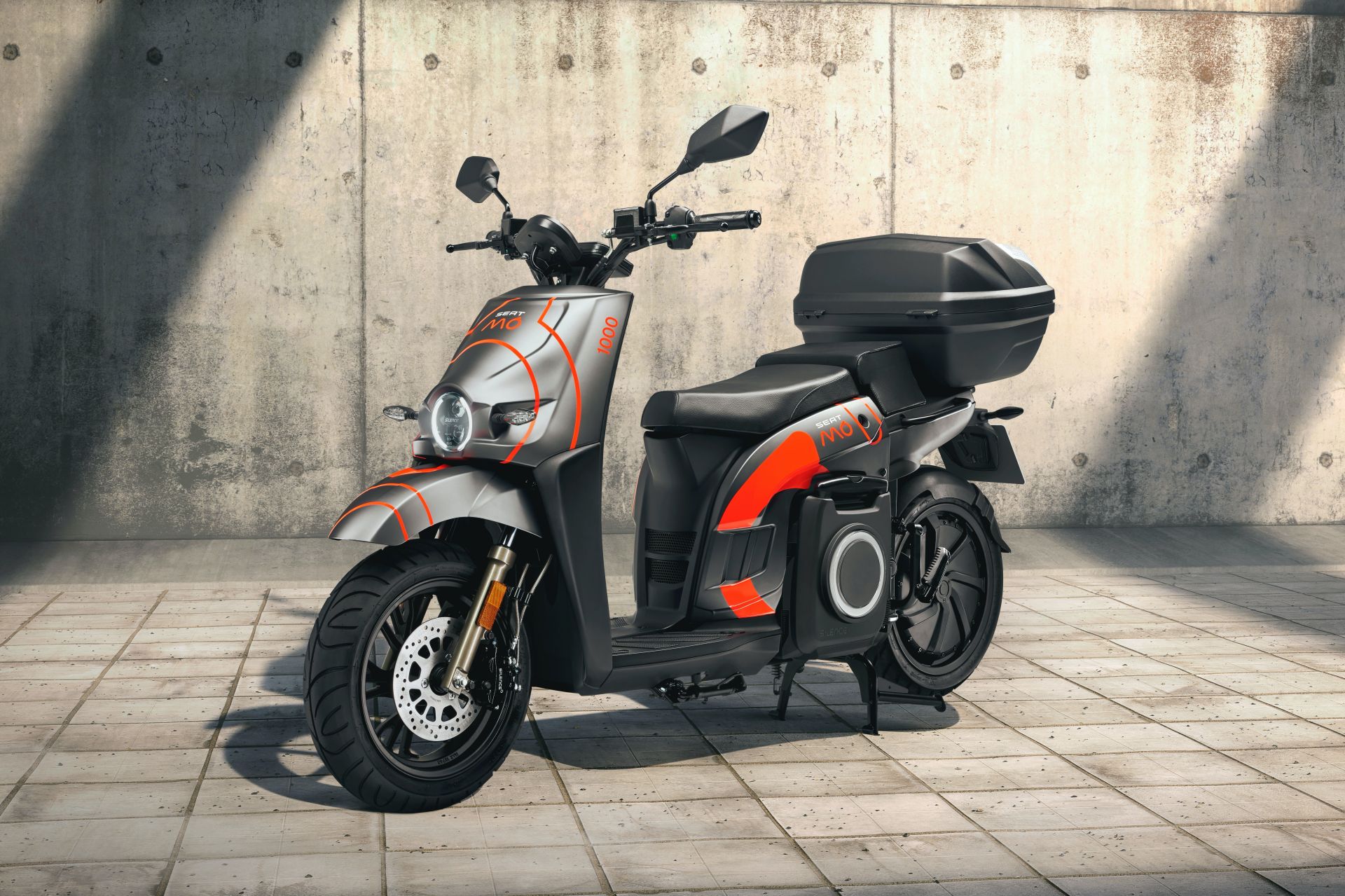 Seat, yeni elektrikli motosiklet ve scooter modellerini tanıttı