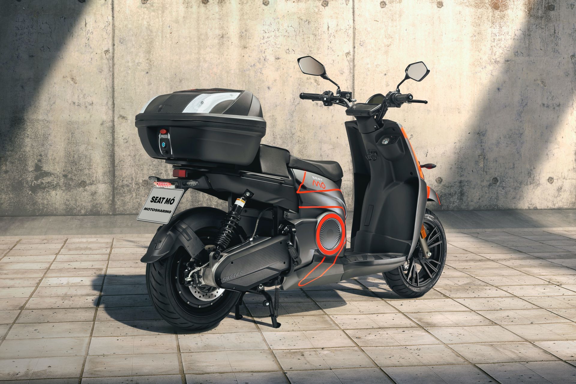 Seat, yeni elektrikli motosiklet ve scooter modellerini tanıttı