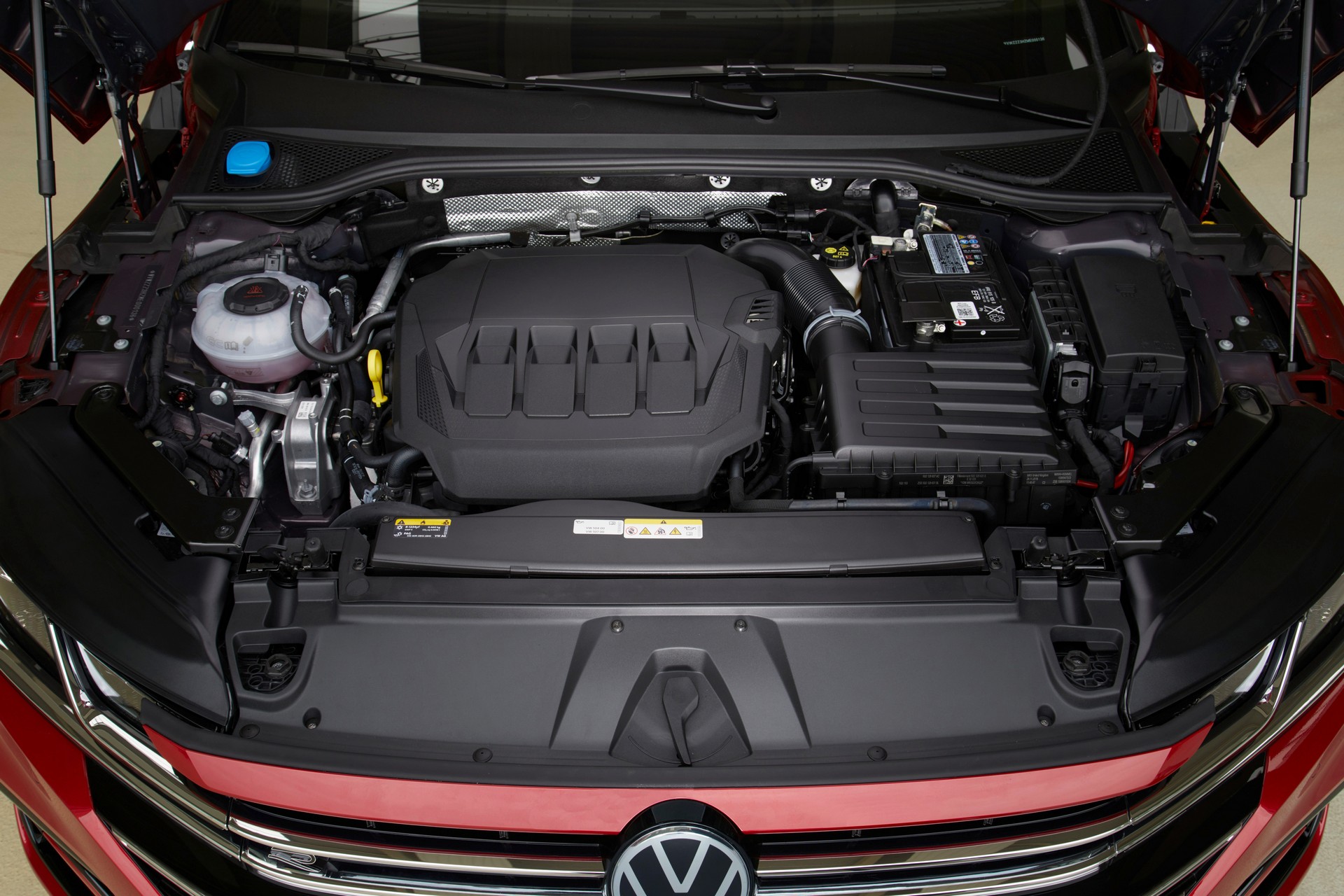 2020 Volkswagen Arteon tanıtıldı: Shooting Brake gövde tipi, güçlü R versiyon ve plug-in hibrit motor