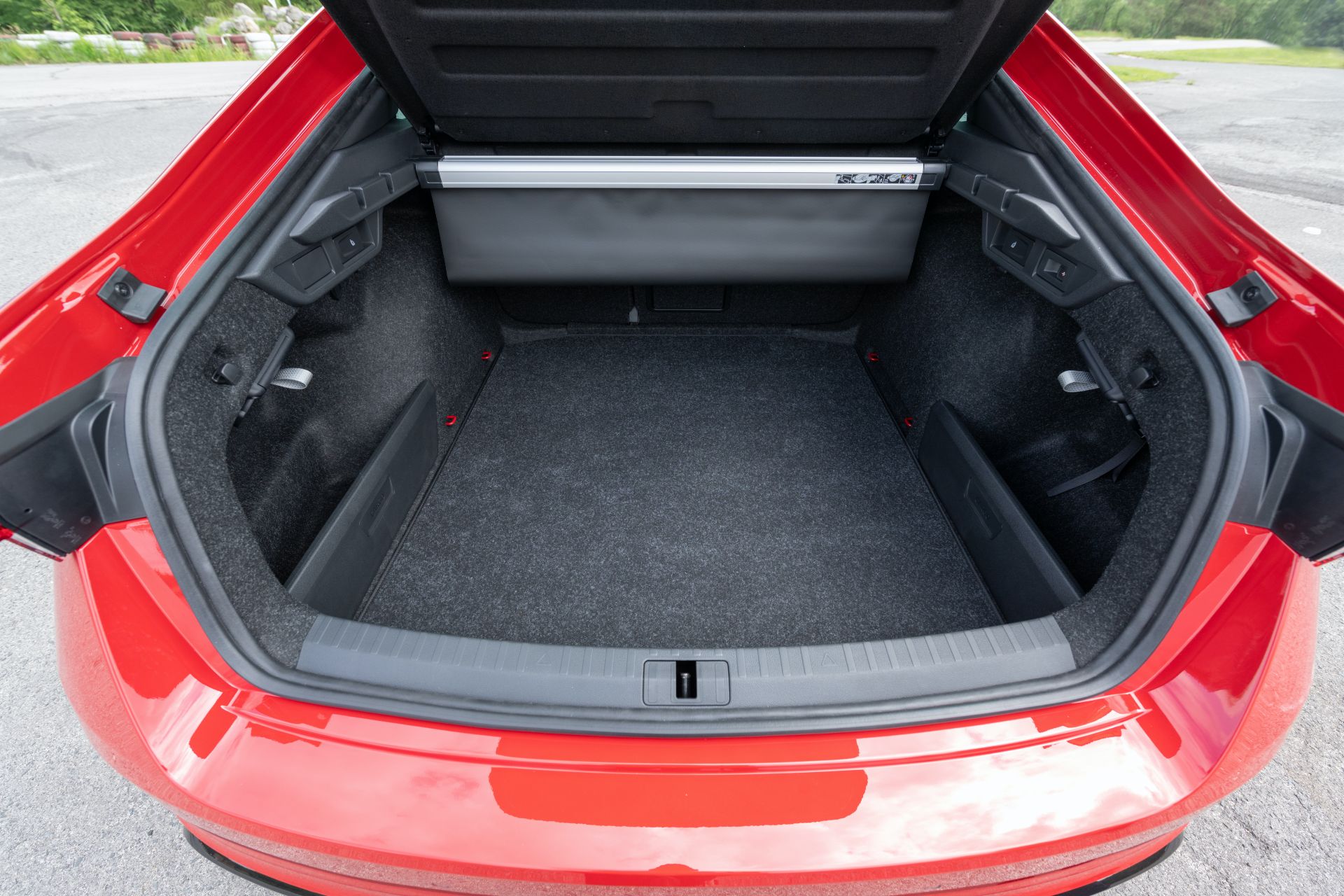 2020 Skoda Octavia RS'in benzinli ve dizel versiyonları tanıtıldı