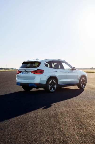 Elektrikli BMW iX3 tanıtıldı: Yeni nesil eDrive teknolojisi ve 460 km menzil