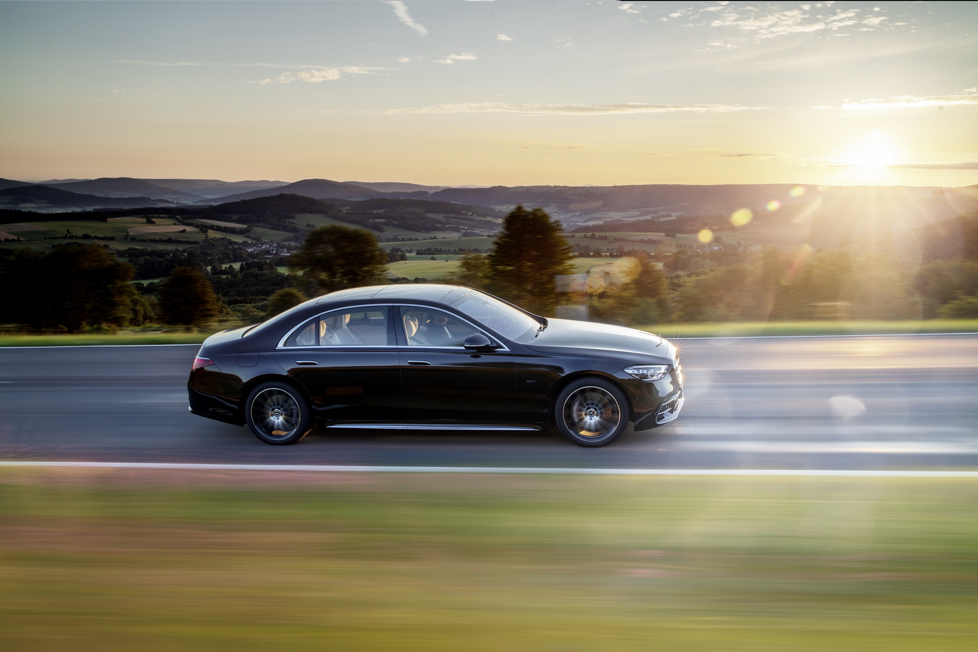 2021 Mercedes-Benz S-Serisi tanıtıldı: Yeni tasarım, gelişmiş teknolojiler ve daha güçlü motorlar