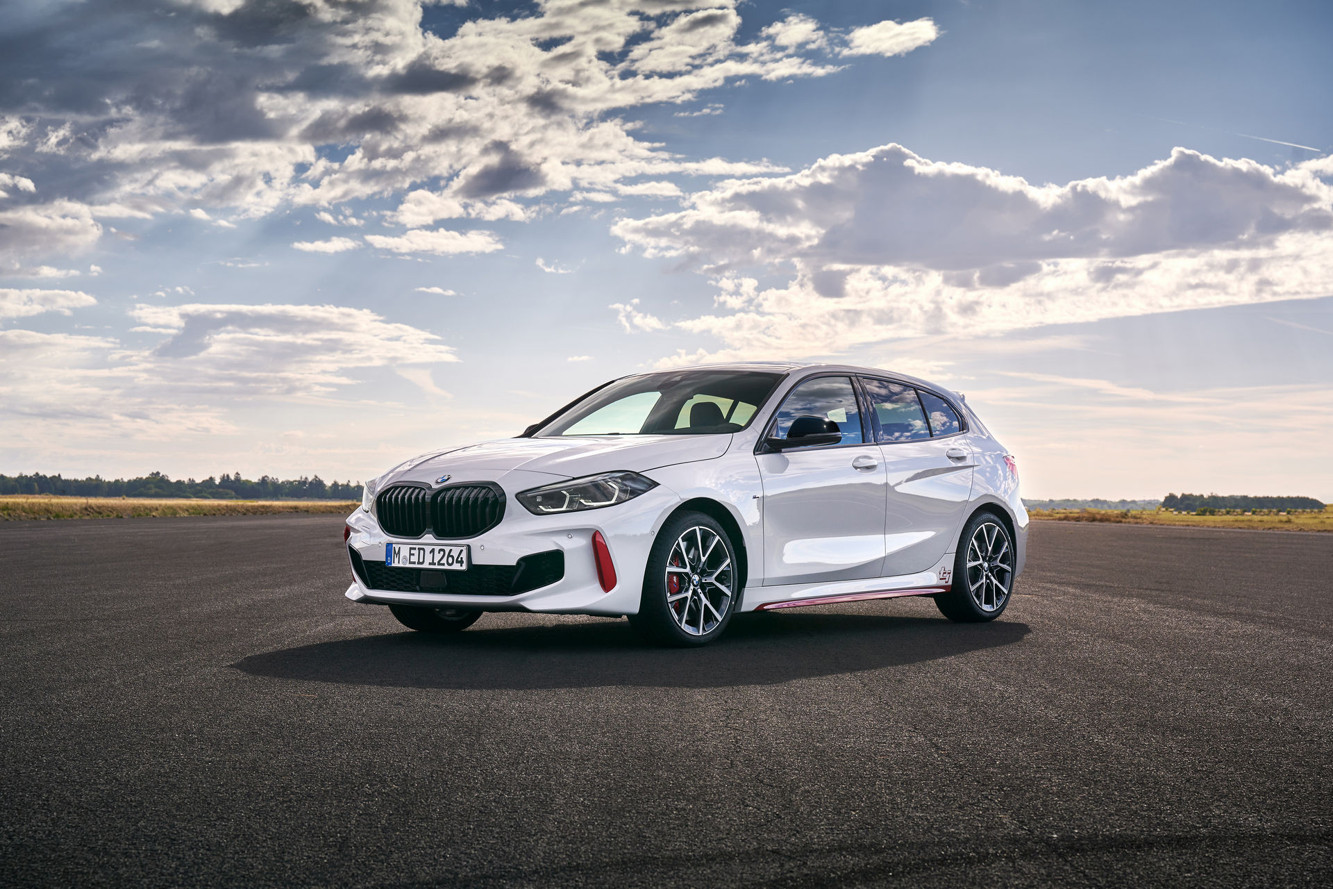 2021 BMW 128ti, önden çekişli 'hot hatch' dünyasına katıldı