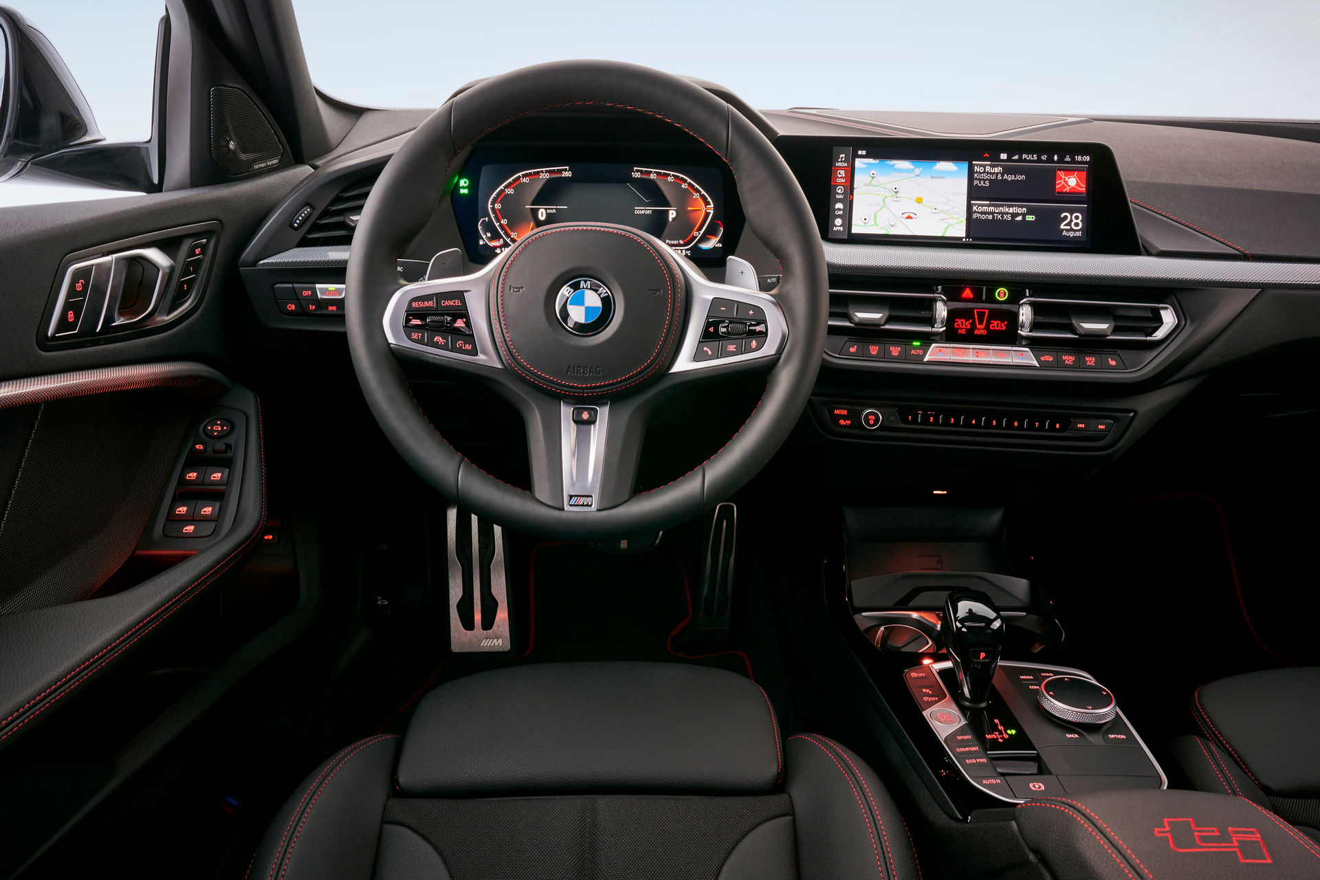 2021 BMW 128ti, önden çekişli 'hot hatch' dünyasına katıldı