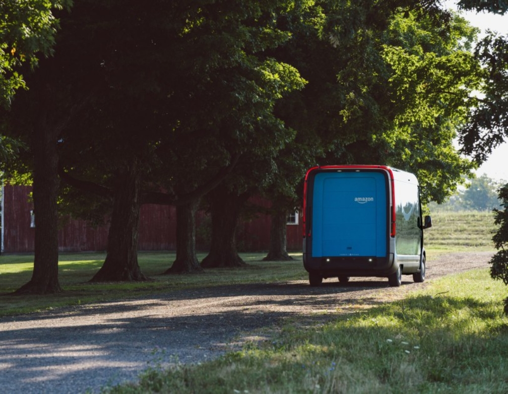 İşte Rivian'ın Amazon için geliştirdiği elektrikli teslimat aracı