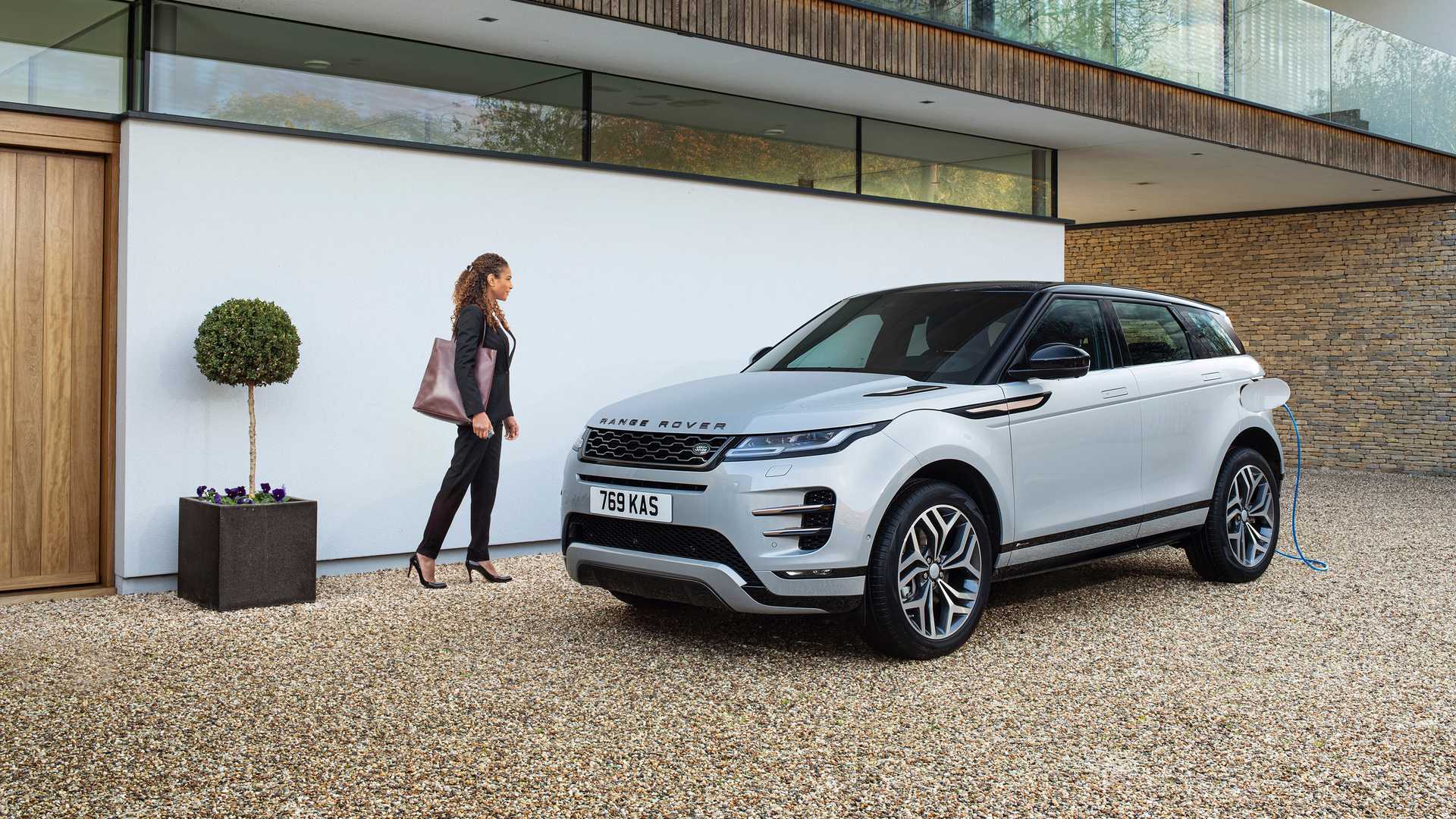 Range Rover Evoque'un şarj edilebilir hibrit seçeneği Türkiye'de