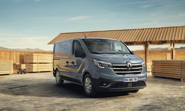 2021 Renault Trafic, yeni yüzü ve teknolojileriyle tanıtıldı