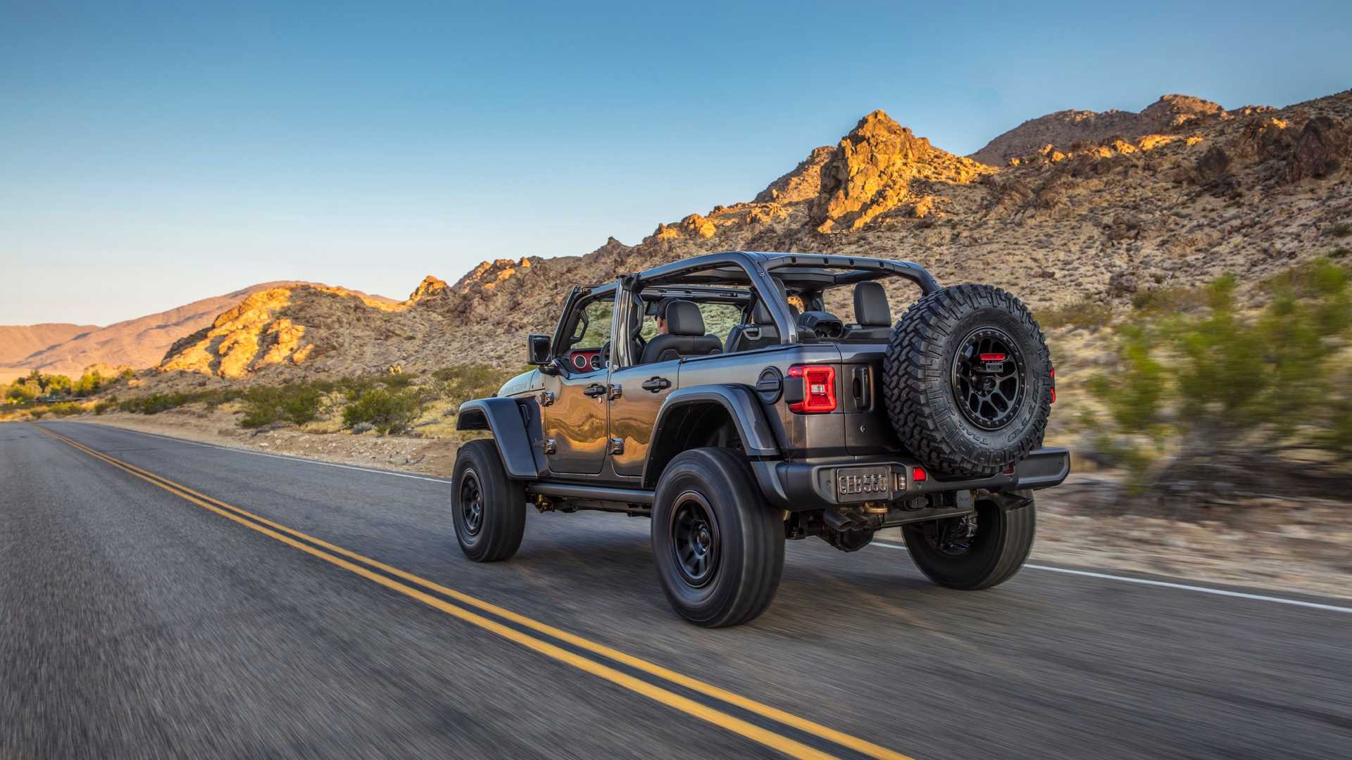 İki Amerikan ikonu bir arada: Hemi V8 motorlu Wrangler Rubicon 392 tanıtıldı