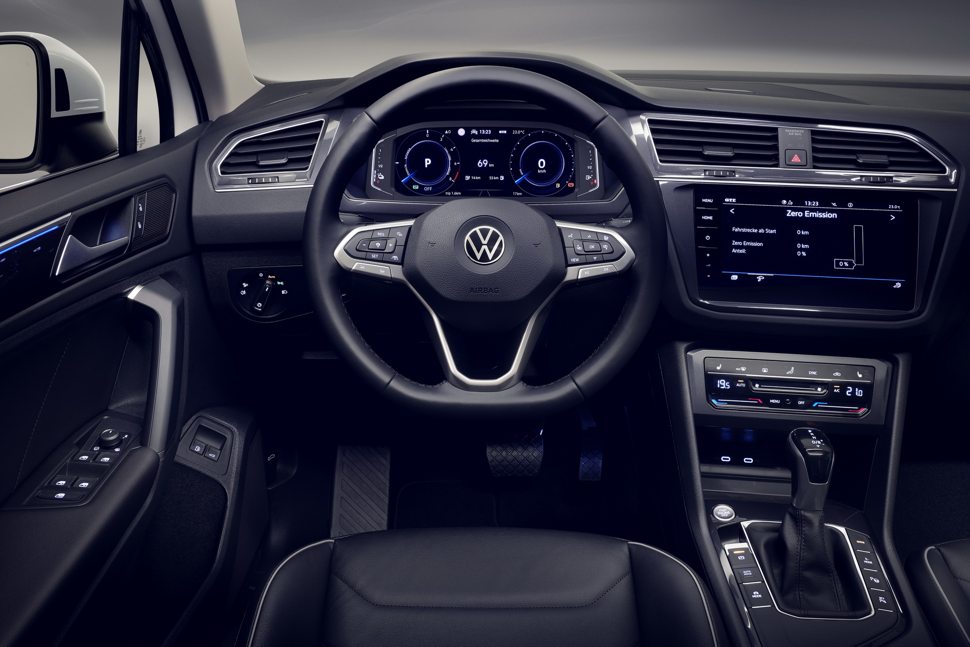 Avrupa'da siparişe açılan Volkswagen Tiguan eHybrid'in detayları belli oldu